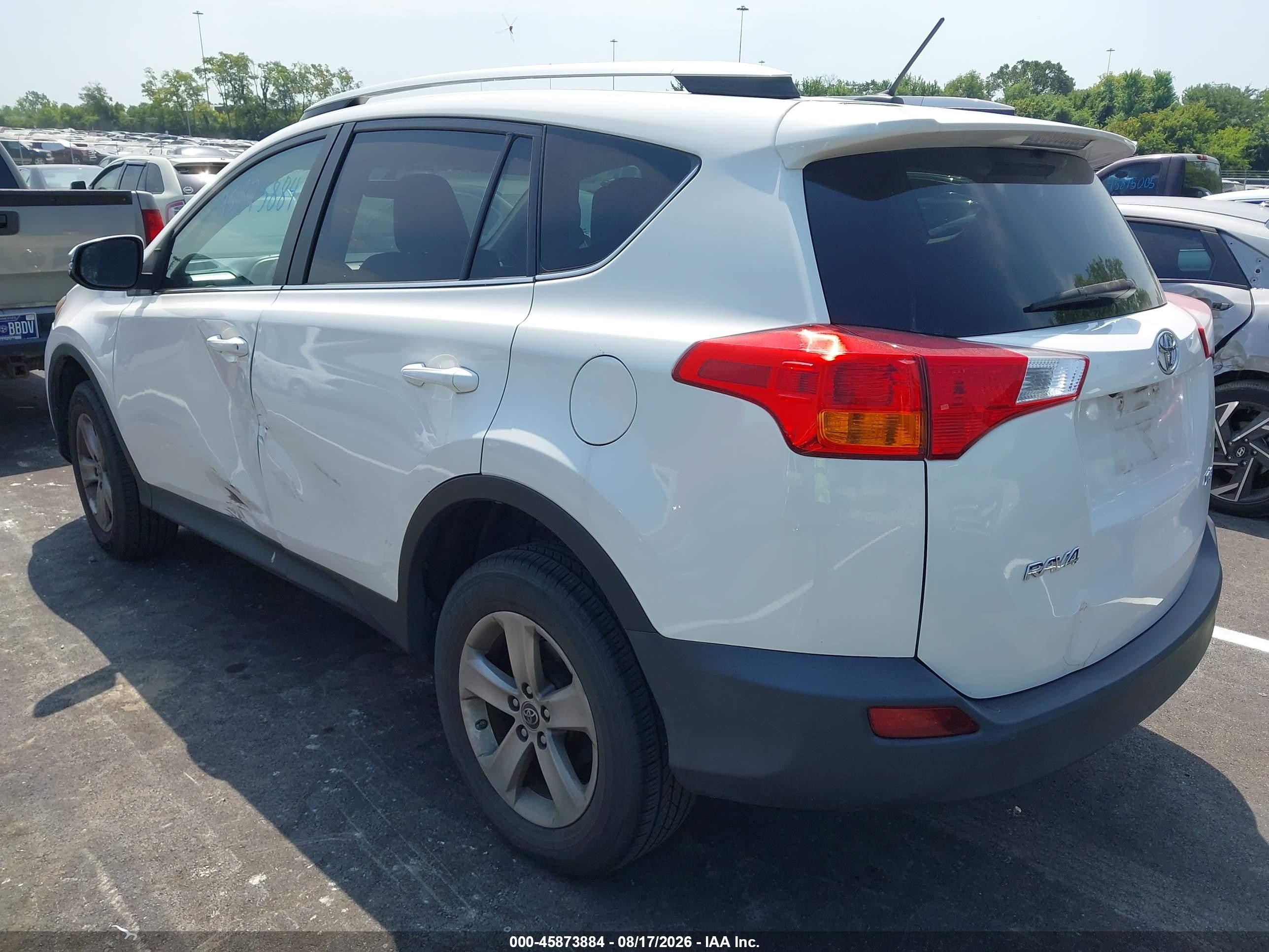 2015 Toyota Rav4 Xle Белый vin: 2T3WFREV0FW146047