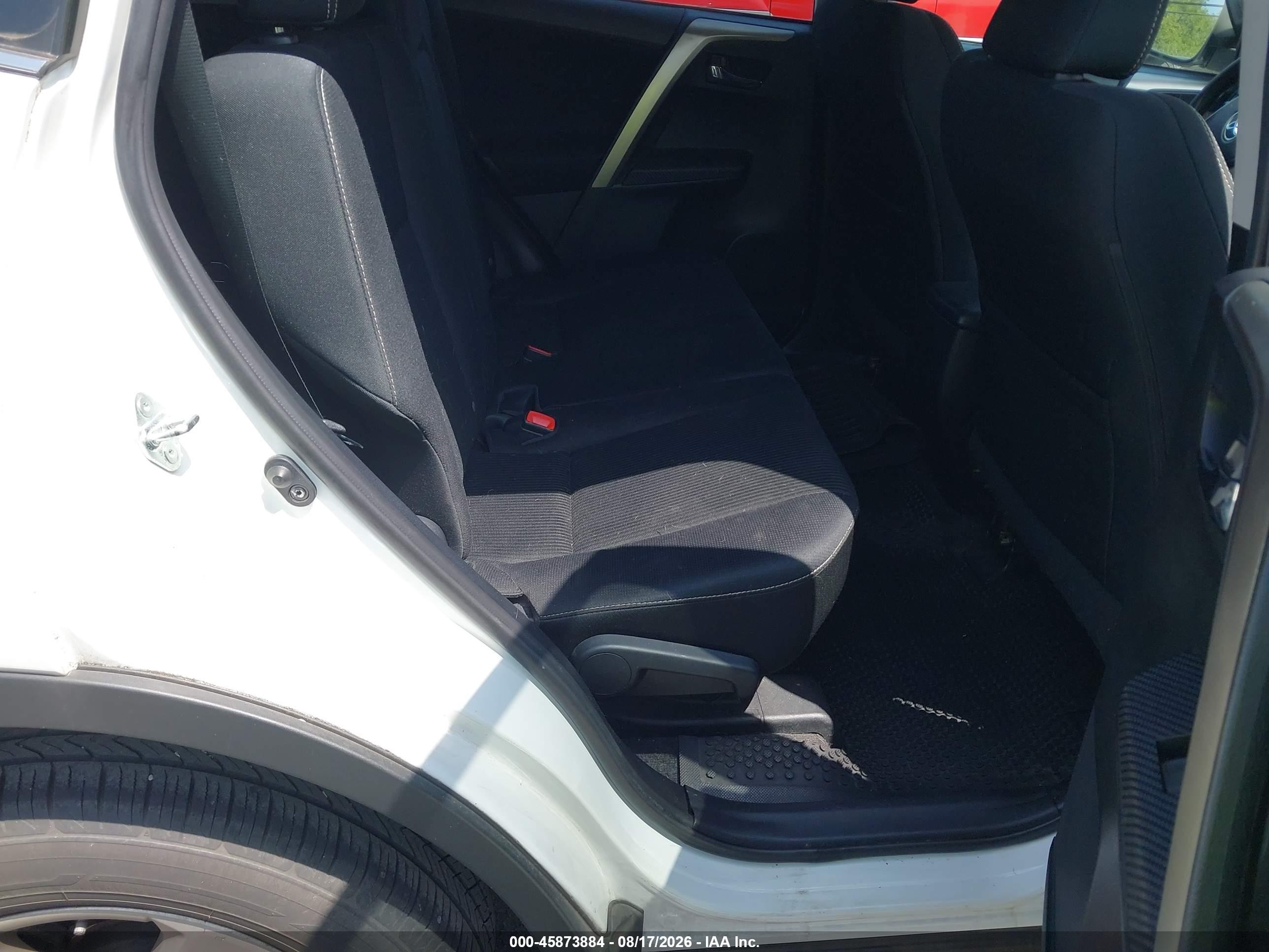 2015 Toyota Rav4 Xle Белый vin: 2T3WFREV0FW146047