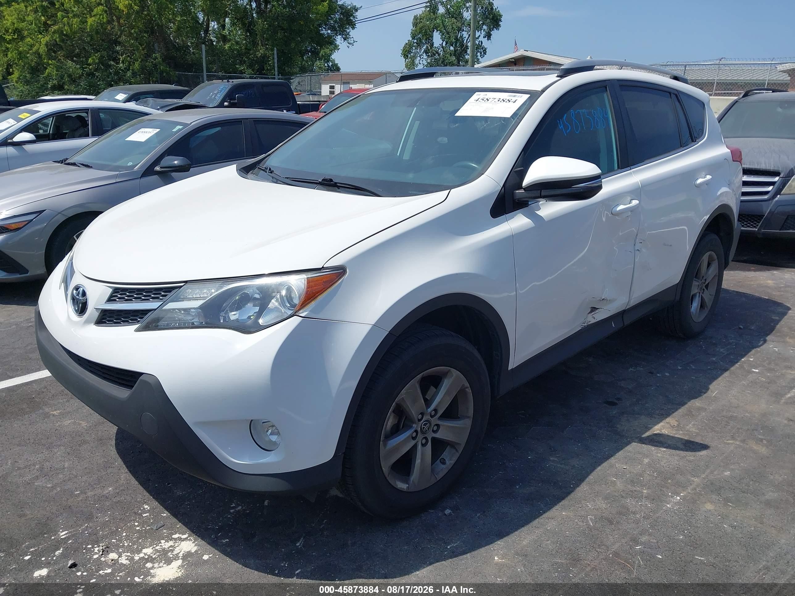 2015 Toyota Rav4 Xle Белый vin: 2T3WFREV0FW146047