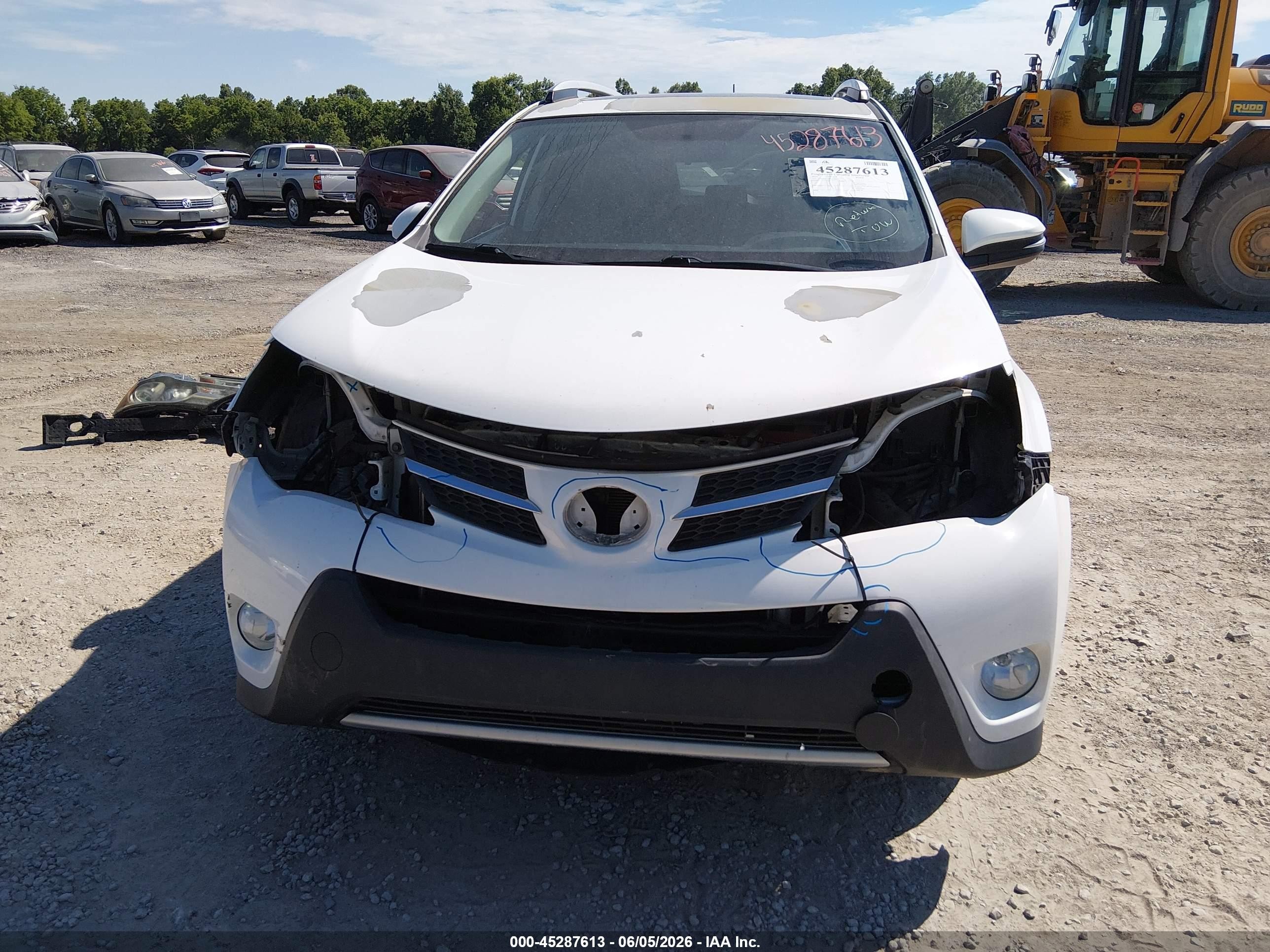 2015 Toyota Rav4 Xle White vin: 2T3WFREV0FW150471
