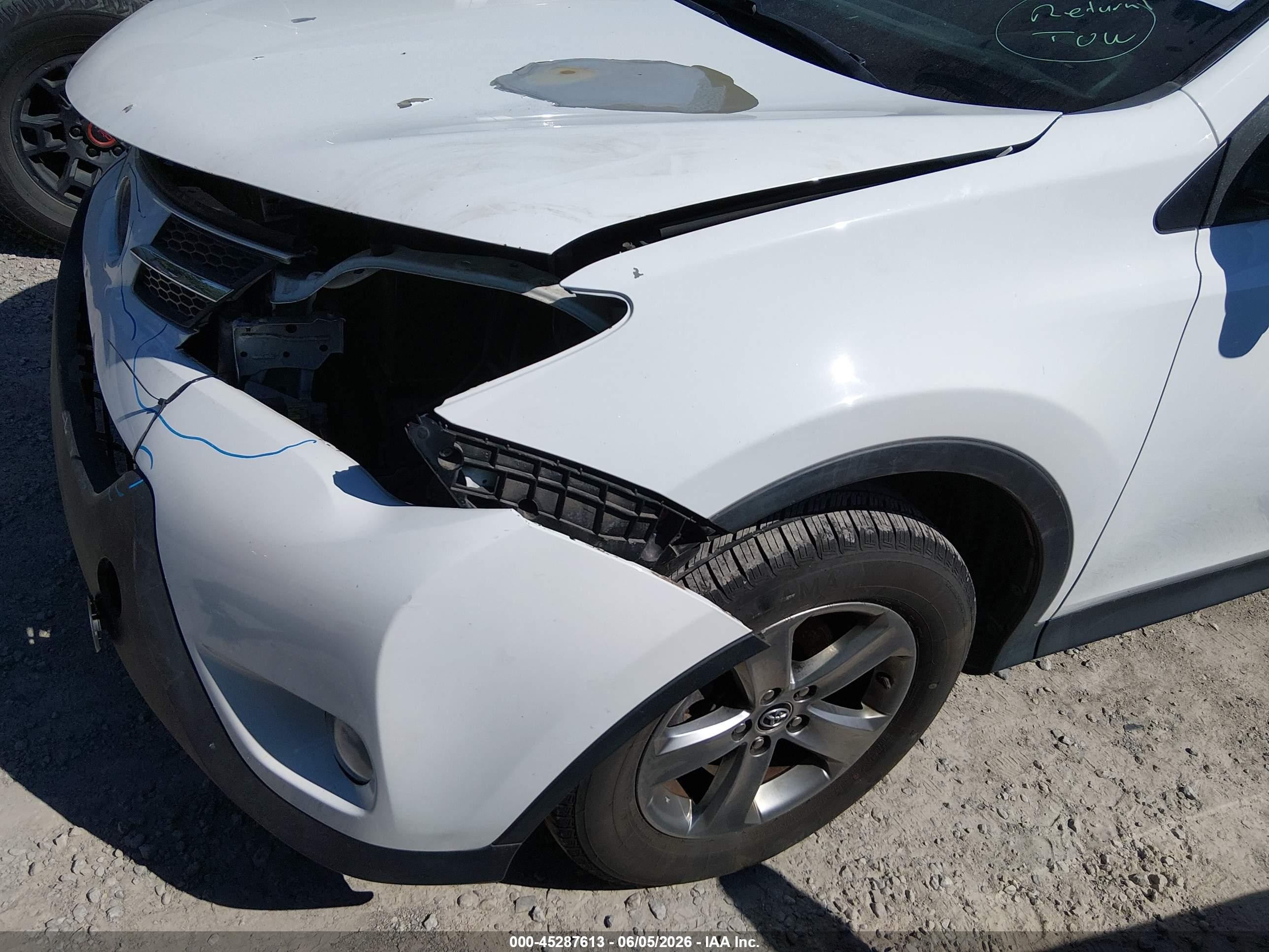 2015 Toyota Rav4 Xle White vin: 2T3WFREV0FW150471