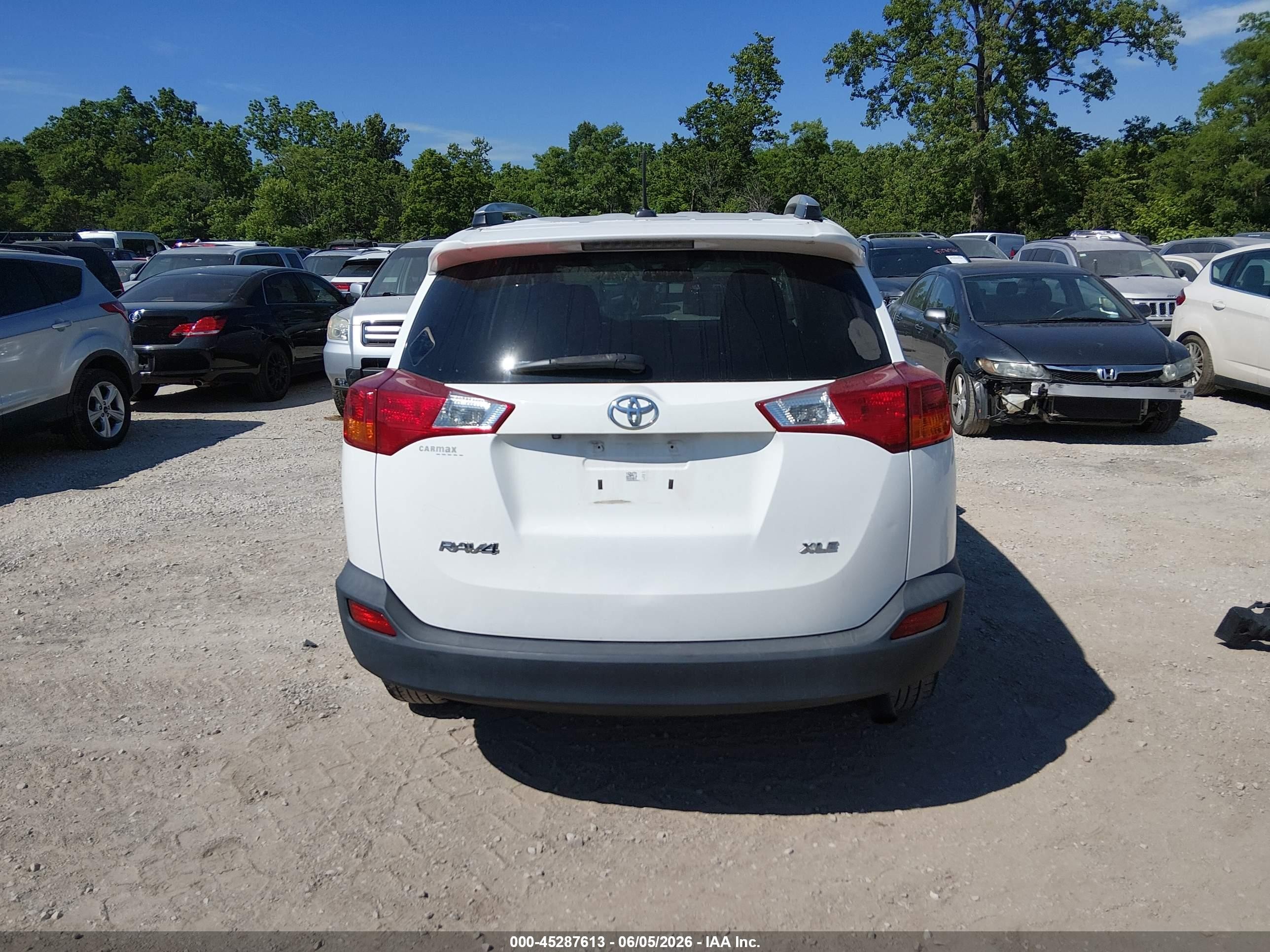 2015 Toyota Rav4 Xle White vin: 2T3WFREV0FW150471