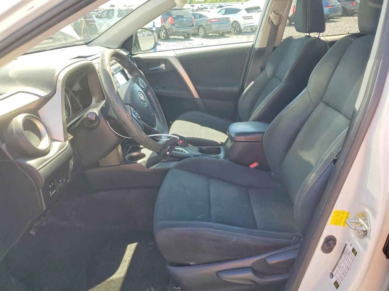 2015 Toyota Rav4 Xle White vin: 2T3WFREV0FW160059