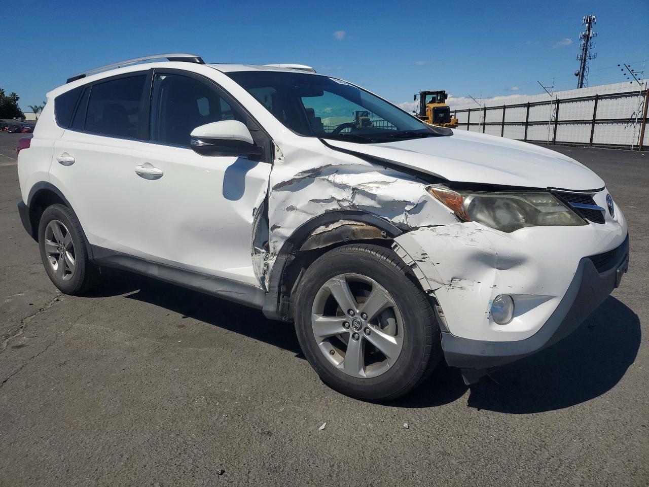 2015 Toyota Rav4 Xle White vin: 2T3WFREV0FW160059