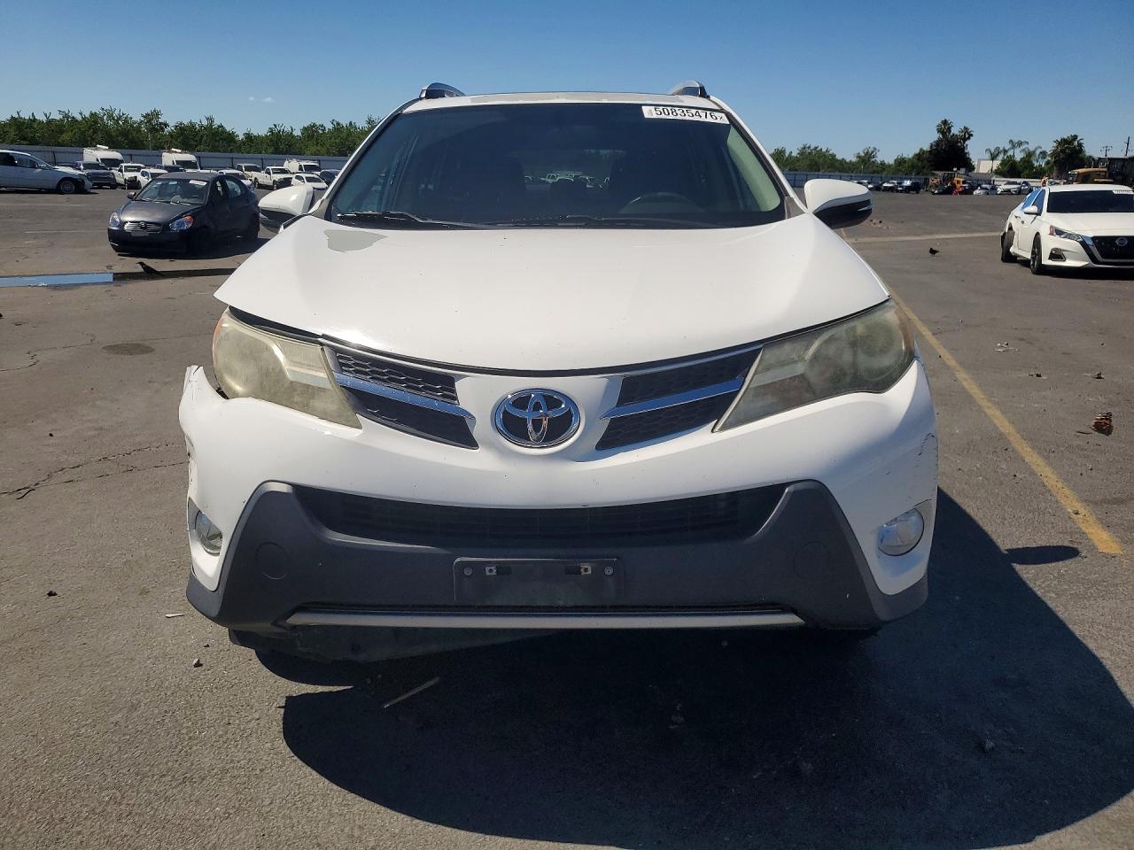 2015 Toyota Rav4 Xle White vin: 2T3WFREV0FW160059