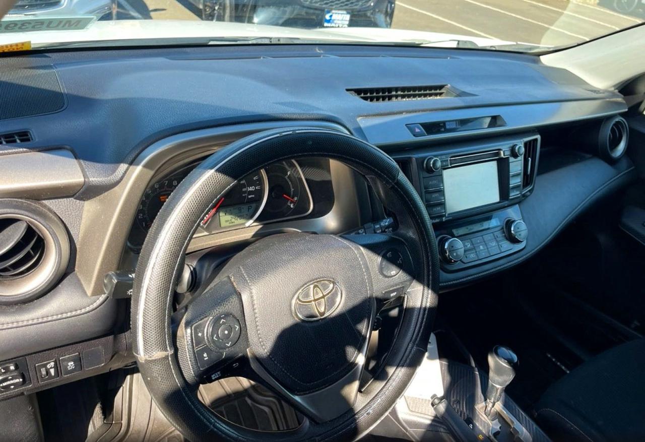 2015 Toyota Rav4 Xle Белый vin: 2T3WFREV0FW184149