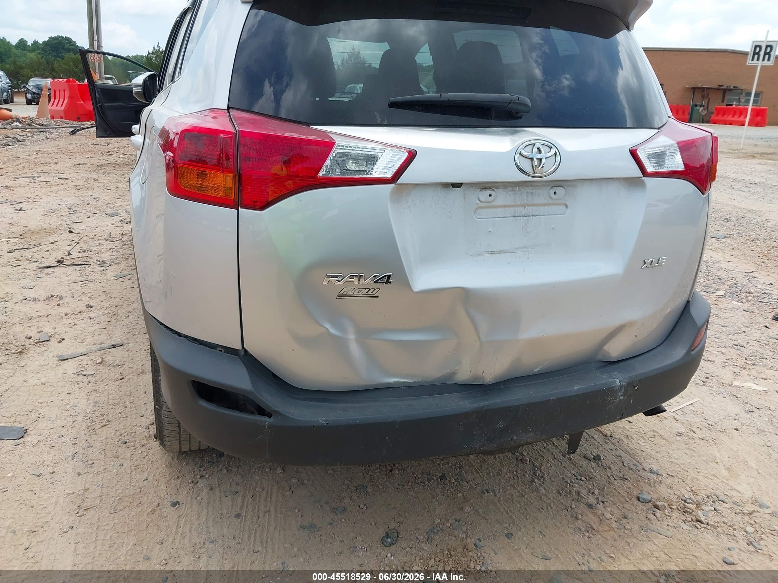 2015 Toyota Rav4 Xle Silver vin: 2T3WFREV0FW232751