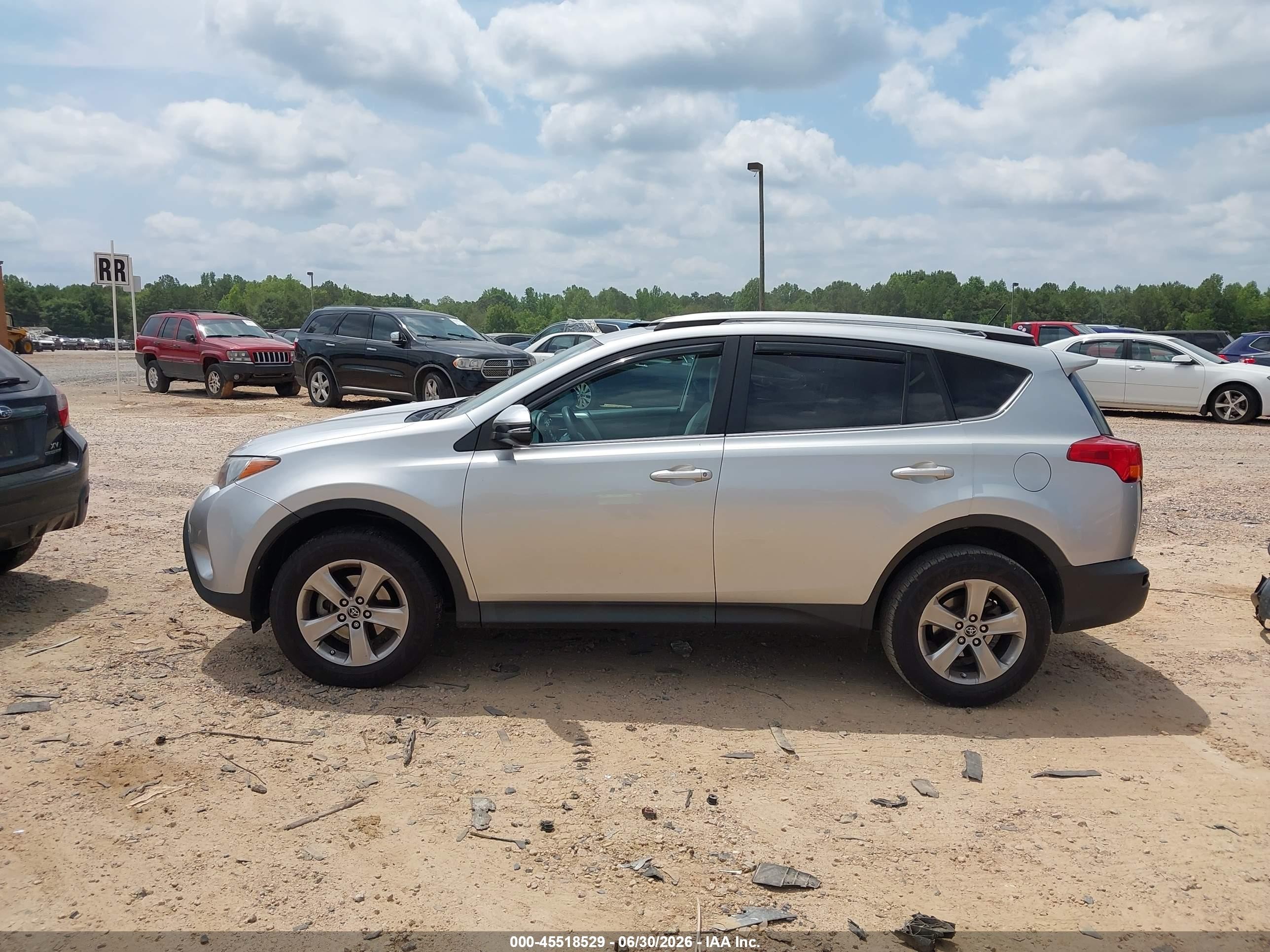 2015 Toyota Rav4 Xle Silver vin: 2T3WFREV0FW232751