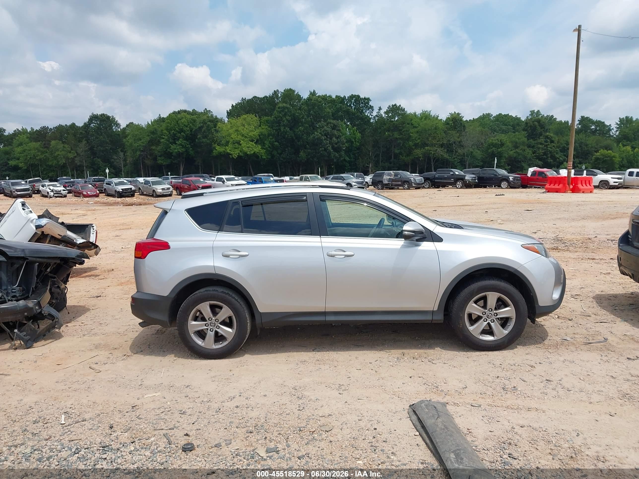 2015 Toyota Rav4 Xle Silver vin: 2T3WFREV0FW232751