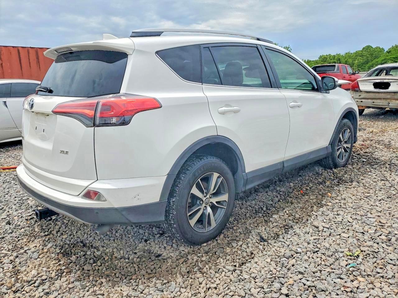 2017 Toyota Rav4 Xle White vin: 2T3WFREV0HW382698