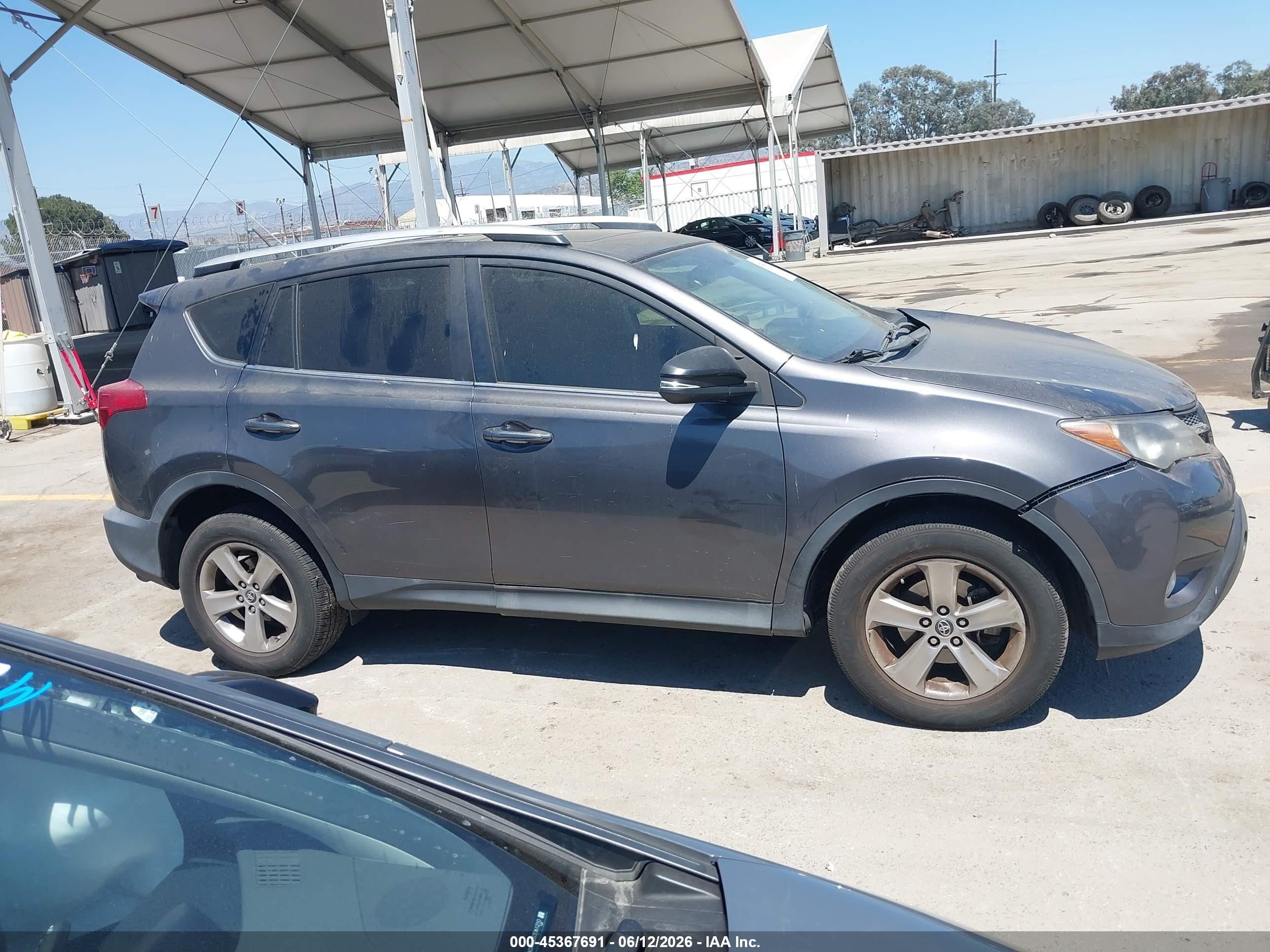 2015 Toyota Rav4 Xle Gray vin: 2T3WFREV1FW151998