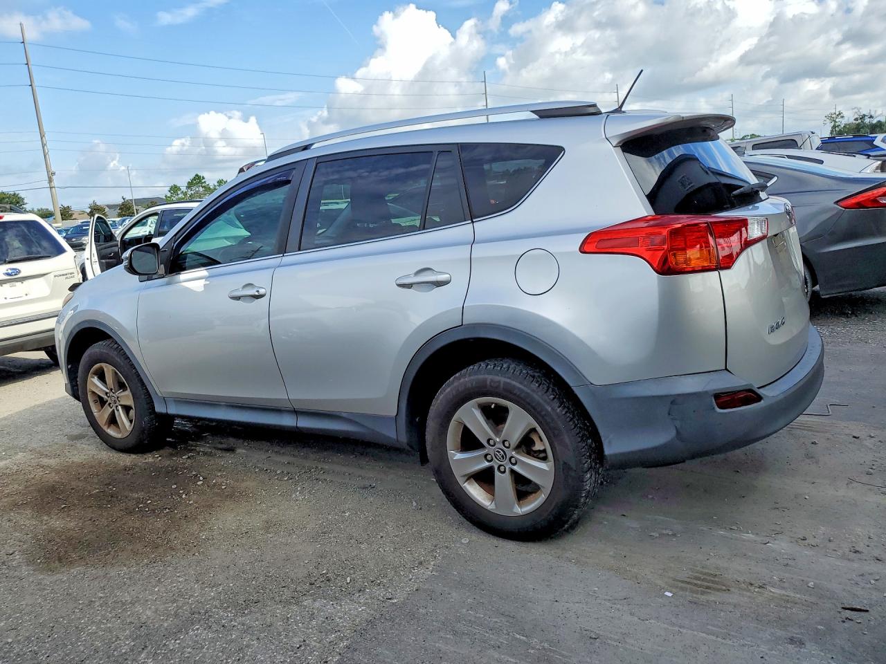 2015 Toyota Rav4 Xle Silver vin: 2T3WFREV1FW155128