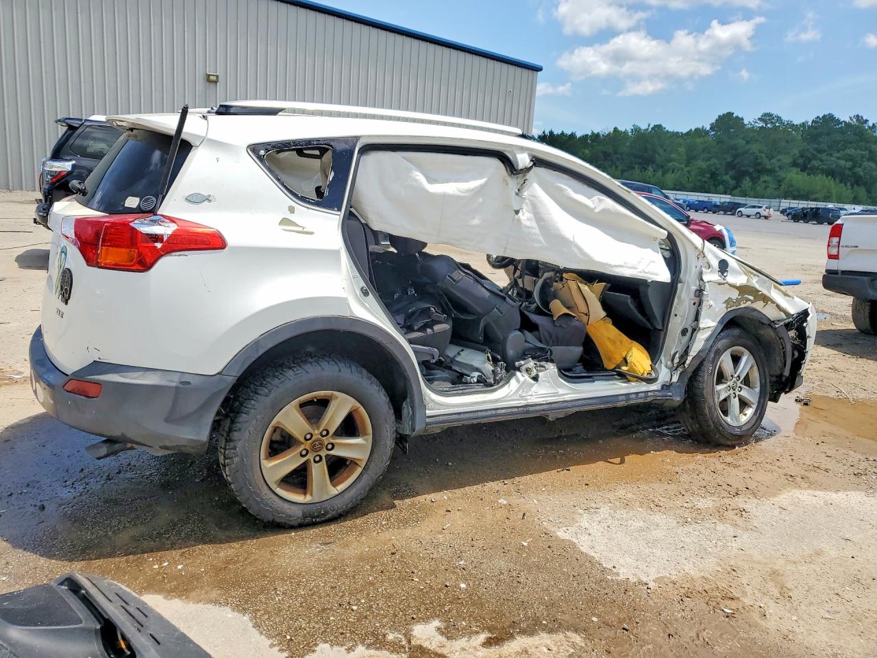 2015 Toyota Rav4 Xle White vin: 2T3WFREV1FW215053