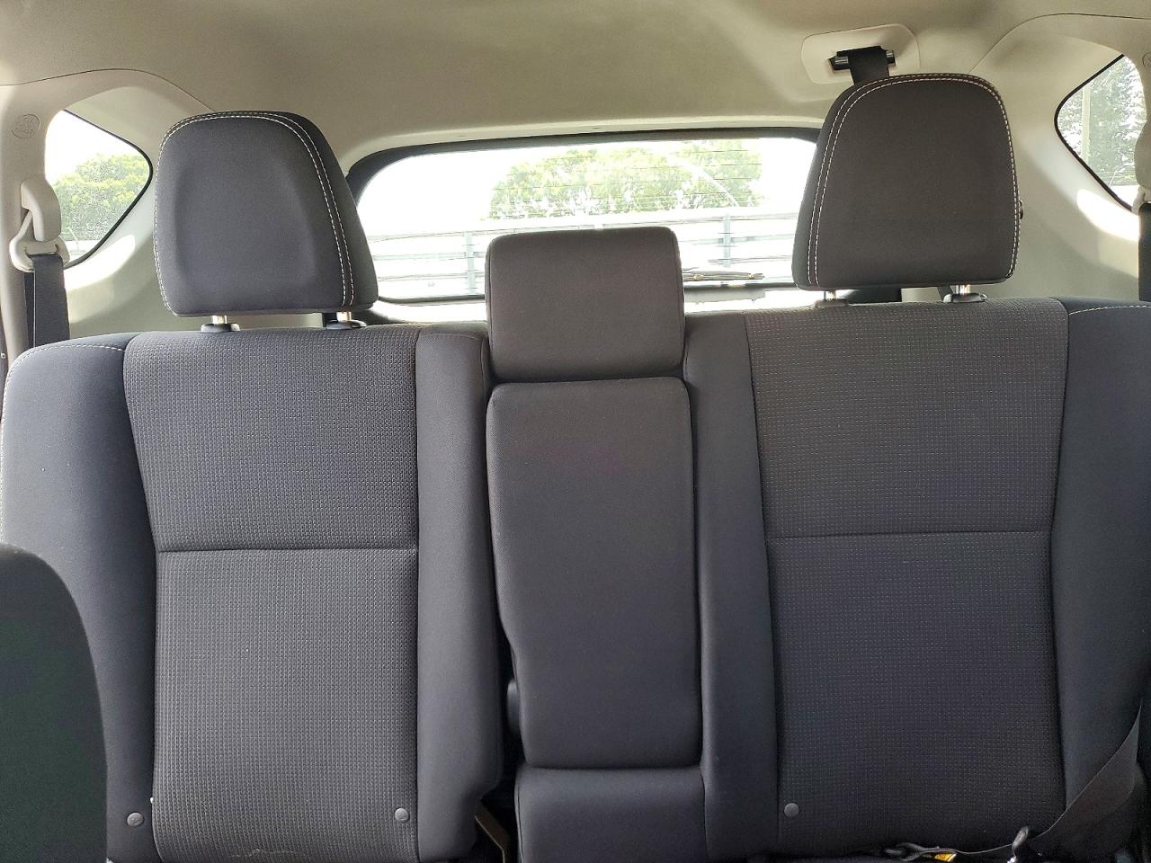 2016 Toyota Rav4 Xle Серебряный vin: 2T3WFREV1GW250175