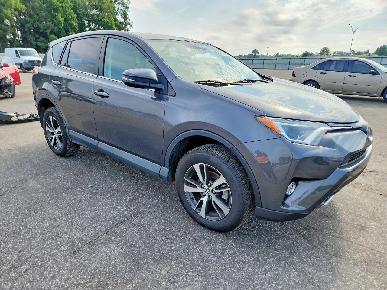 2018 Toyota Rav4 Xle Gray vin: 2T3WFREV1JW477812