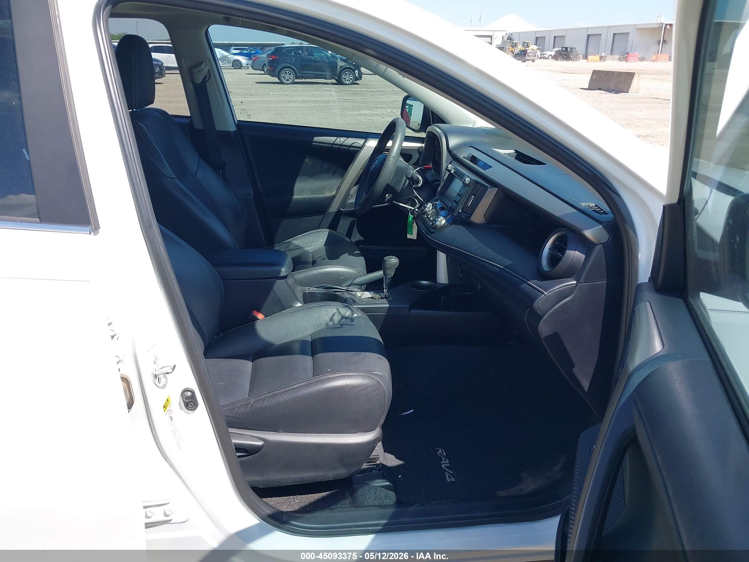 2013 Toyota Rav4 Xle White vin: 2T3WFREV2DW050739