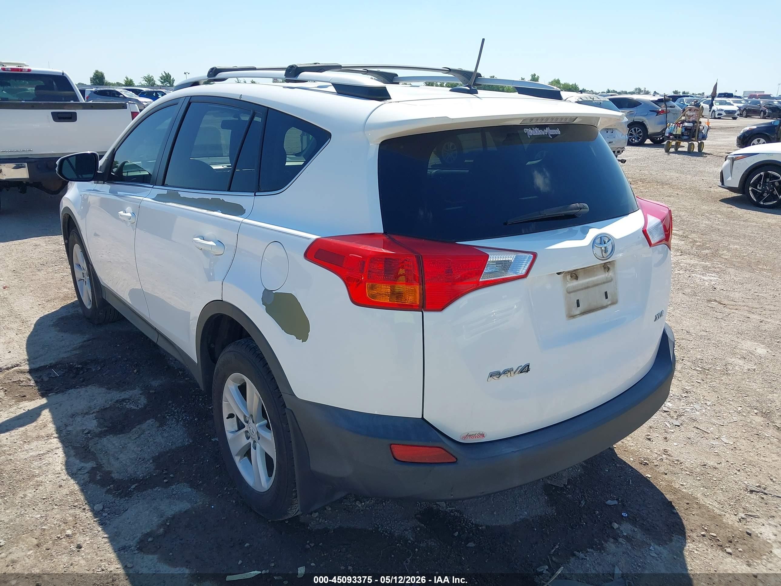 2013 Toyota Rav4 Xle White vin: 2T3WFREV2DW050739