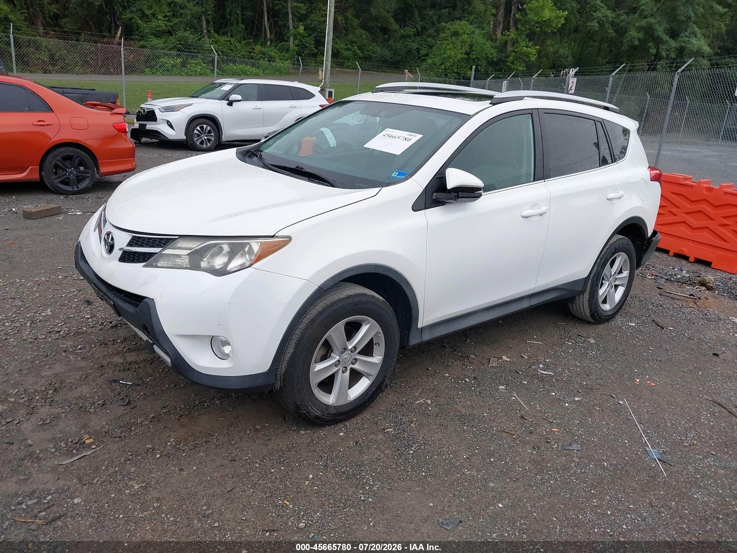 2014 Toyota Rav4 Xle White vin: 2T3WFREV2EW114280