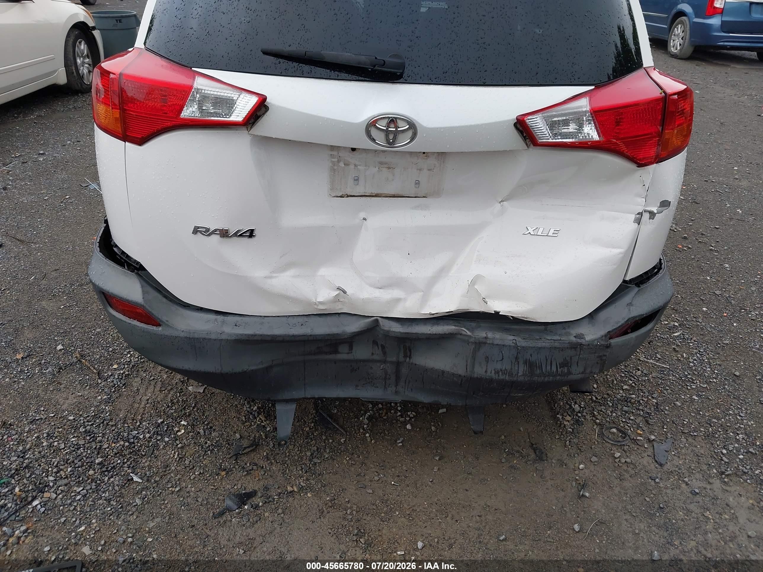 2014 Toyota Rav4 Xle White vin: 2T3WFREV2EW114280