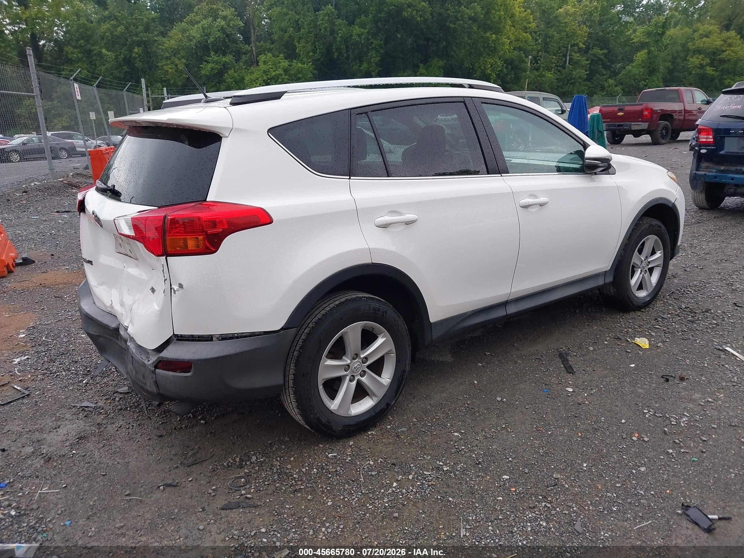 2014 Toyota Rav4 Xle White vin: 2T3WFREV2EW114280
