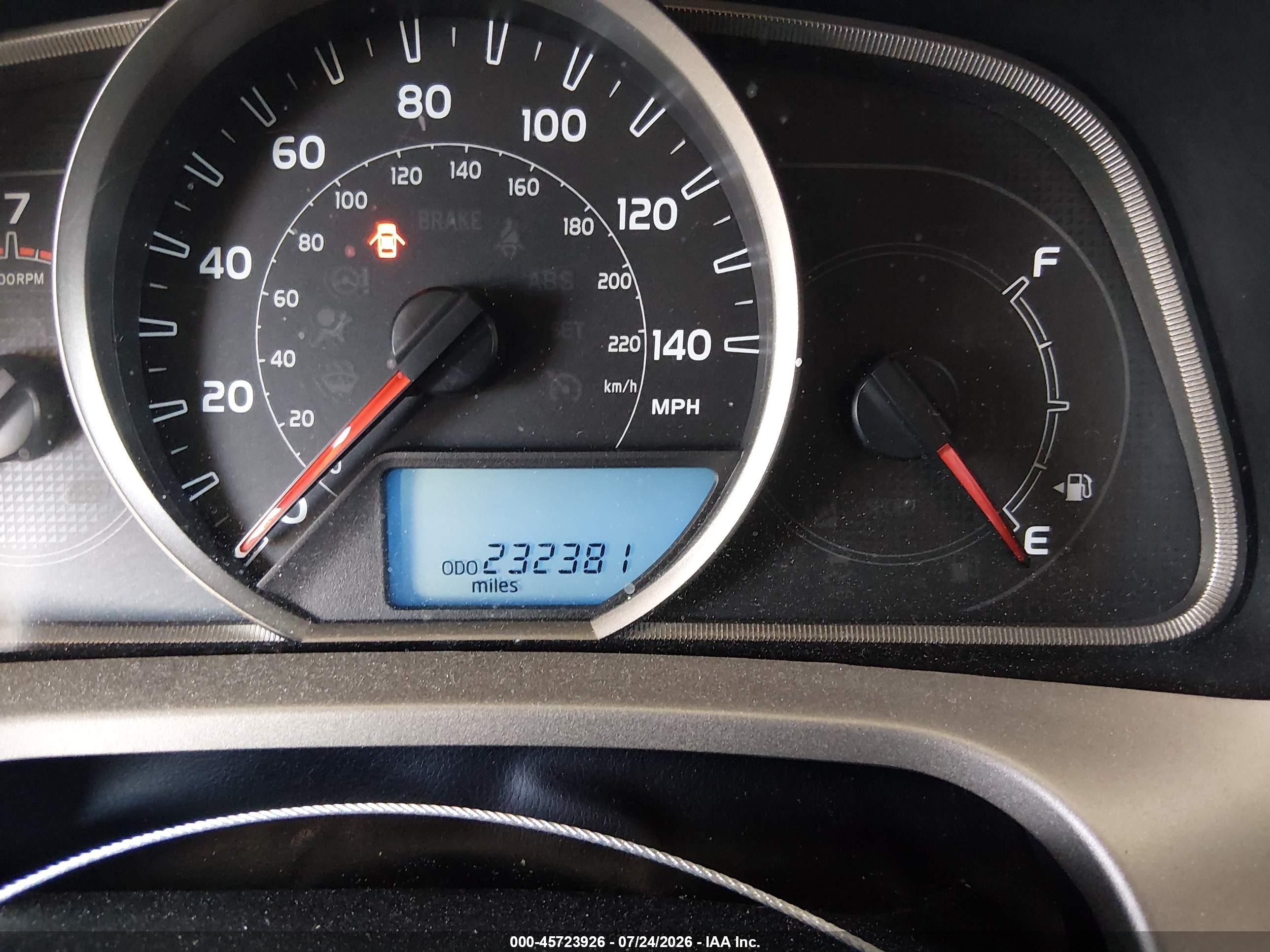 2014 Toyota Rav4 Xle White vin: 2T3WFREV2EW120662