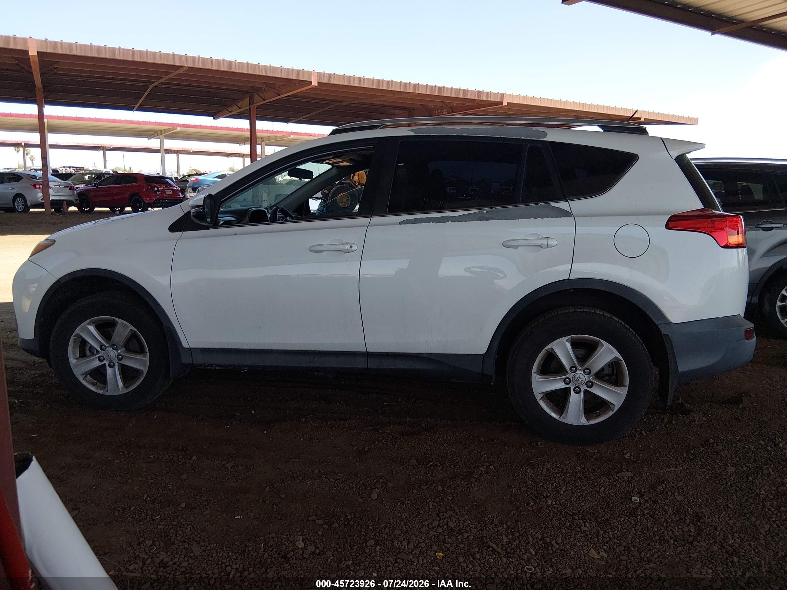 2014 Toyota Rav4 Xle White vin: 2T3WFREV2EW120662