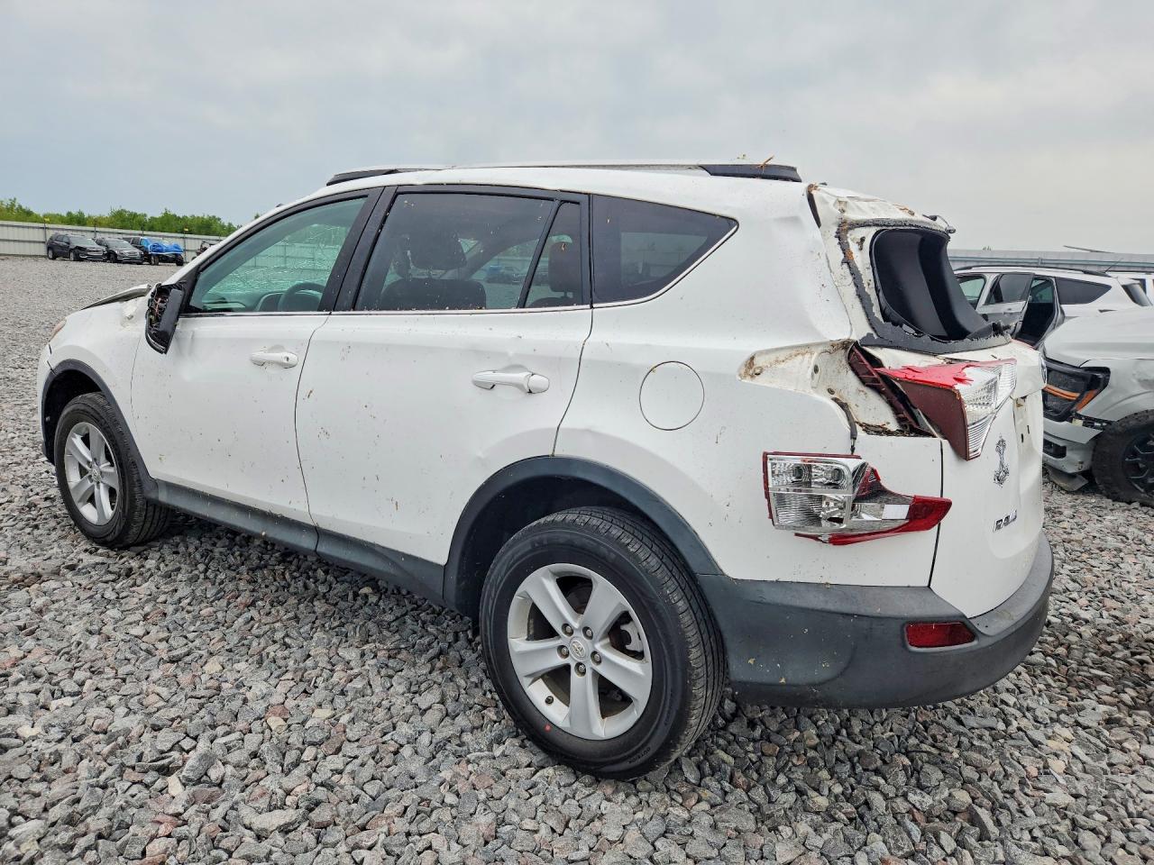 2014 Toyota Rav4 Xle White vin: 2T3WFREV2EW124226