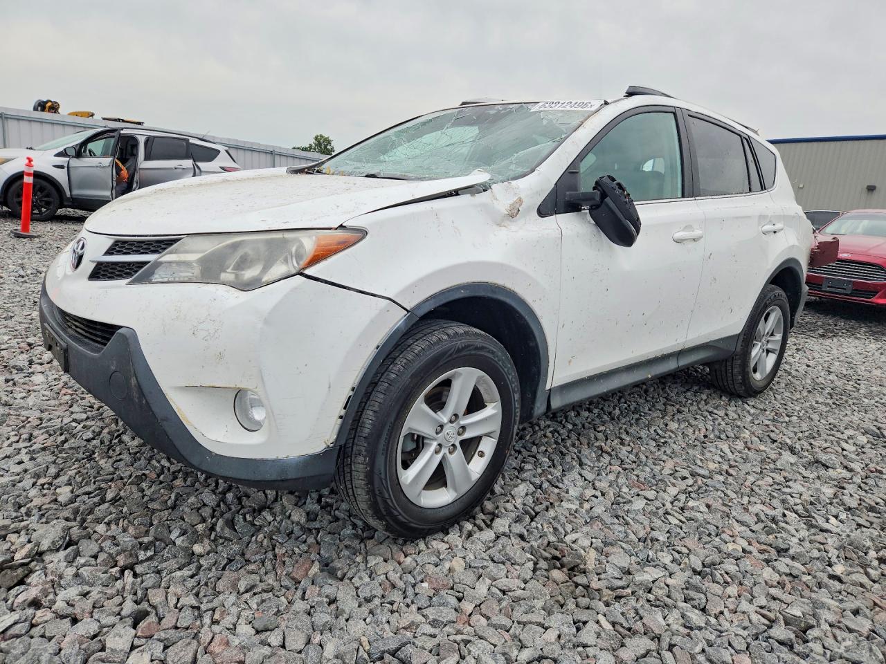 2014 Toyota Rav4 Xle White vin: 2T3WFREV2EW124226