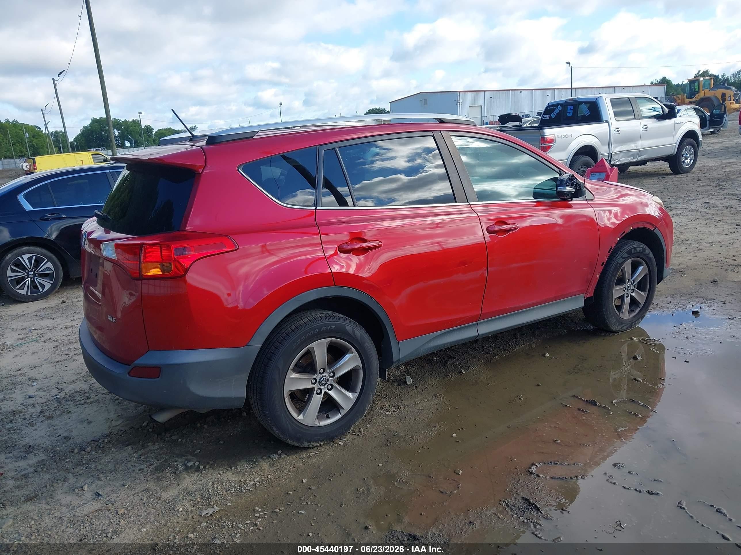 2015 Toyota Rav4 Xle Red vin: 2T3WFREV2FW133901