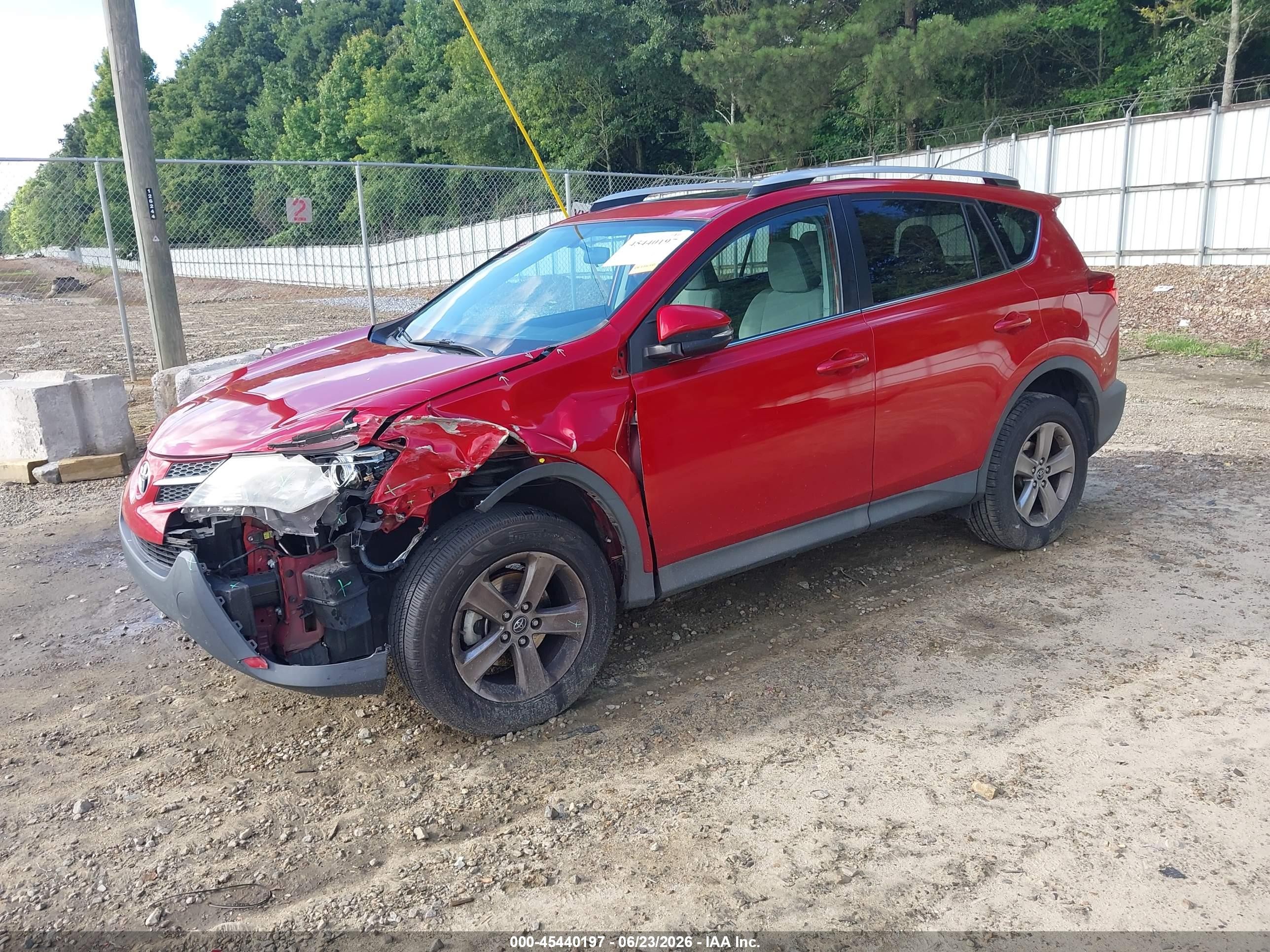 2015 Toyota Rav4 Xle Red vin: 2T3WFREV2FW133901