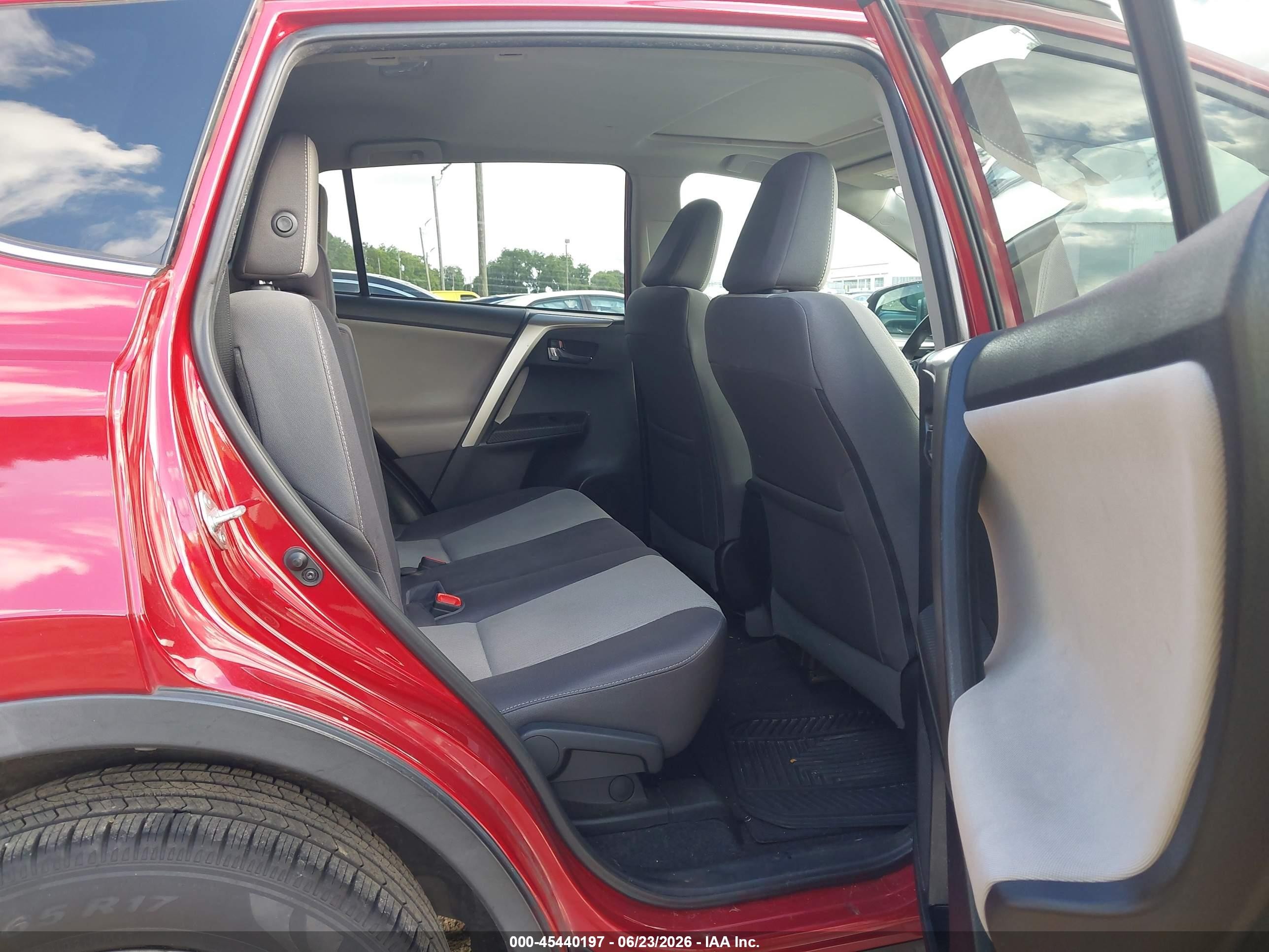 2015 Toyota Rav4 Xle Red vin: 2T3WFREV2FW133901