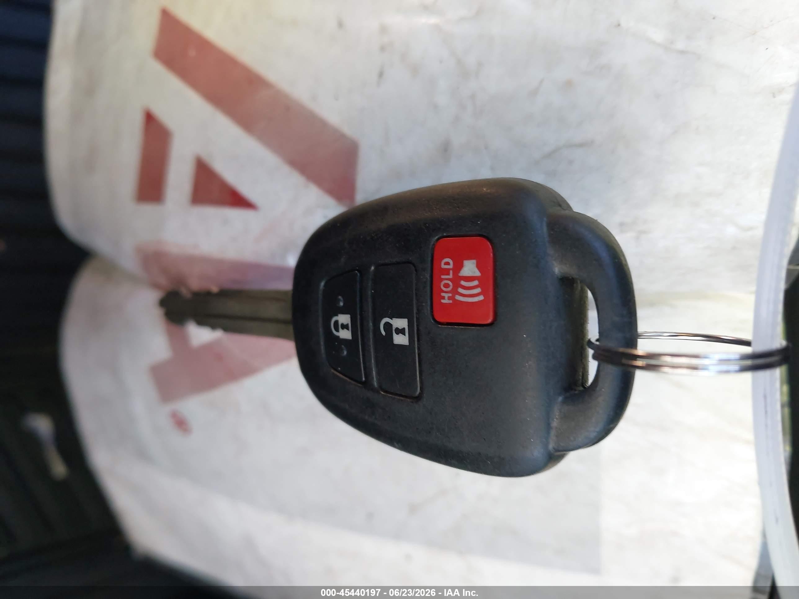 2015 Toyota Rav4 Xle Red vin: 2T3WFREV2FW133901