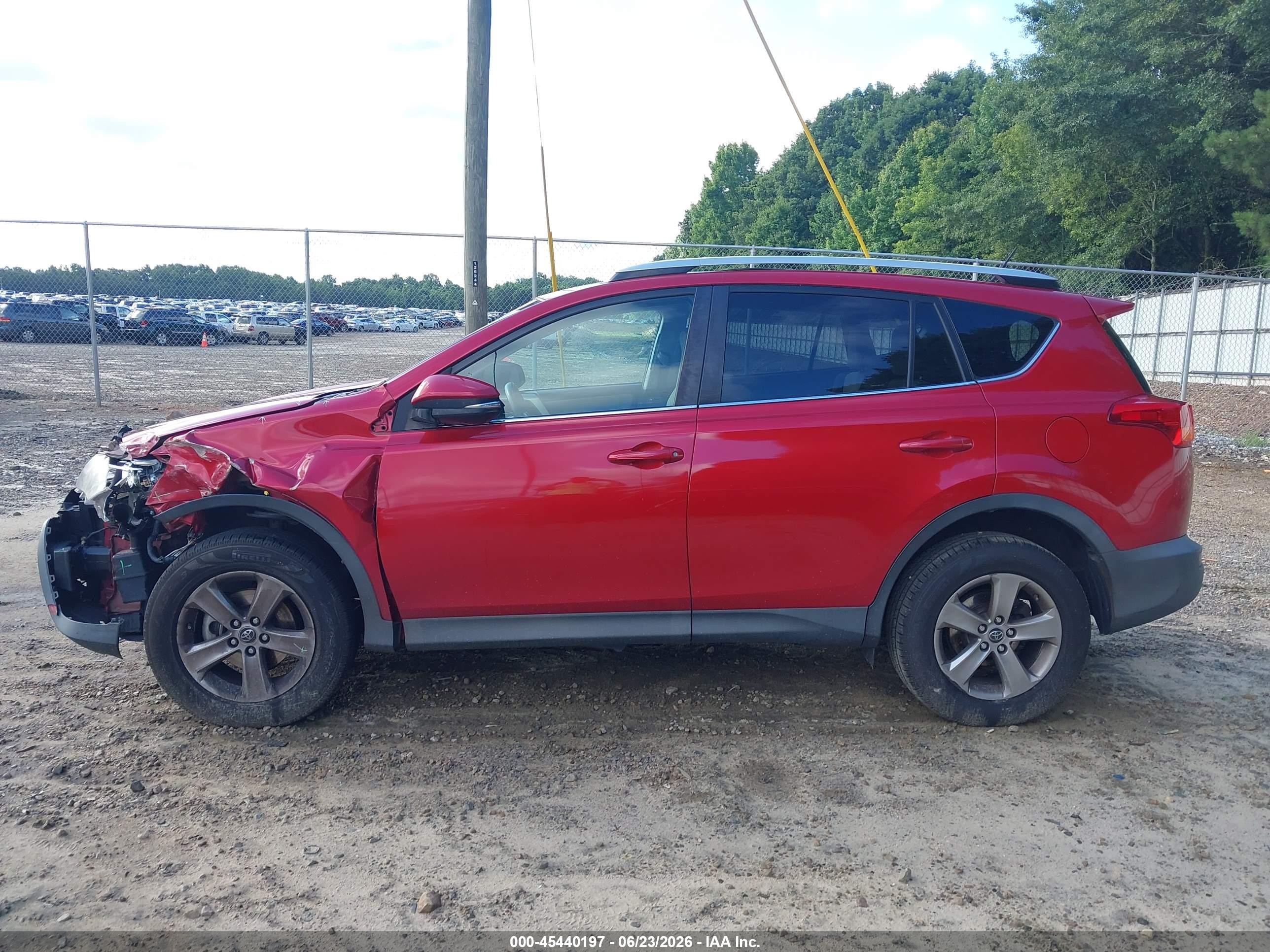 2015 Toyota Rav4 Xle Red vin: 2T3WFREV2FW133901