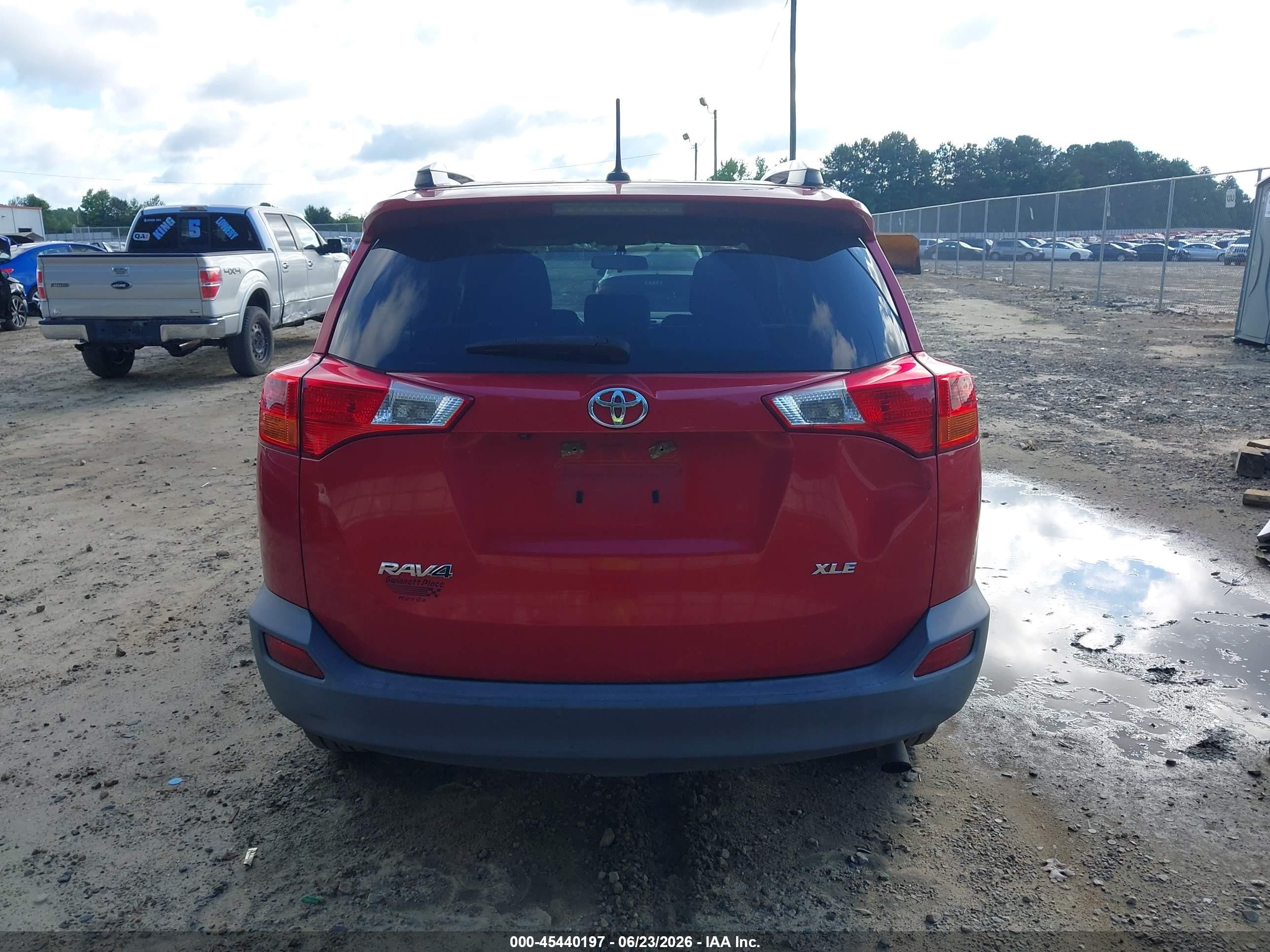 2015 Toyota Rav4 Xle Red vin: 2T3WFREV2FW133901