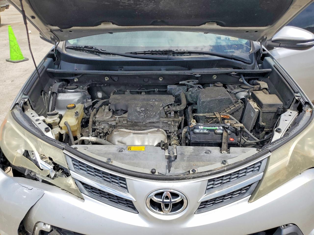 2015 Toyota Rav4 Xle Silver vin: 2T3WFREV2FW164369