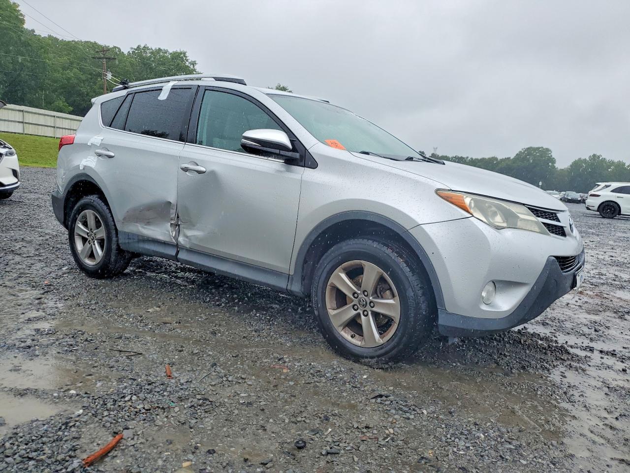 2015 Toyota Rav4 Xle Silver vin: 2T3WFREV2FW192043