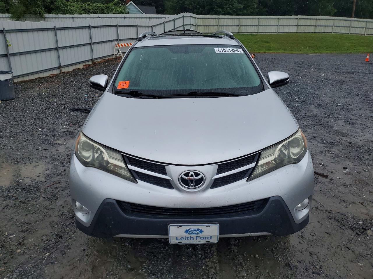 2015 Toyota Rav4 Xle Silver vin: 2T3WFREV2FW192043