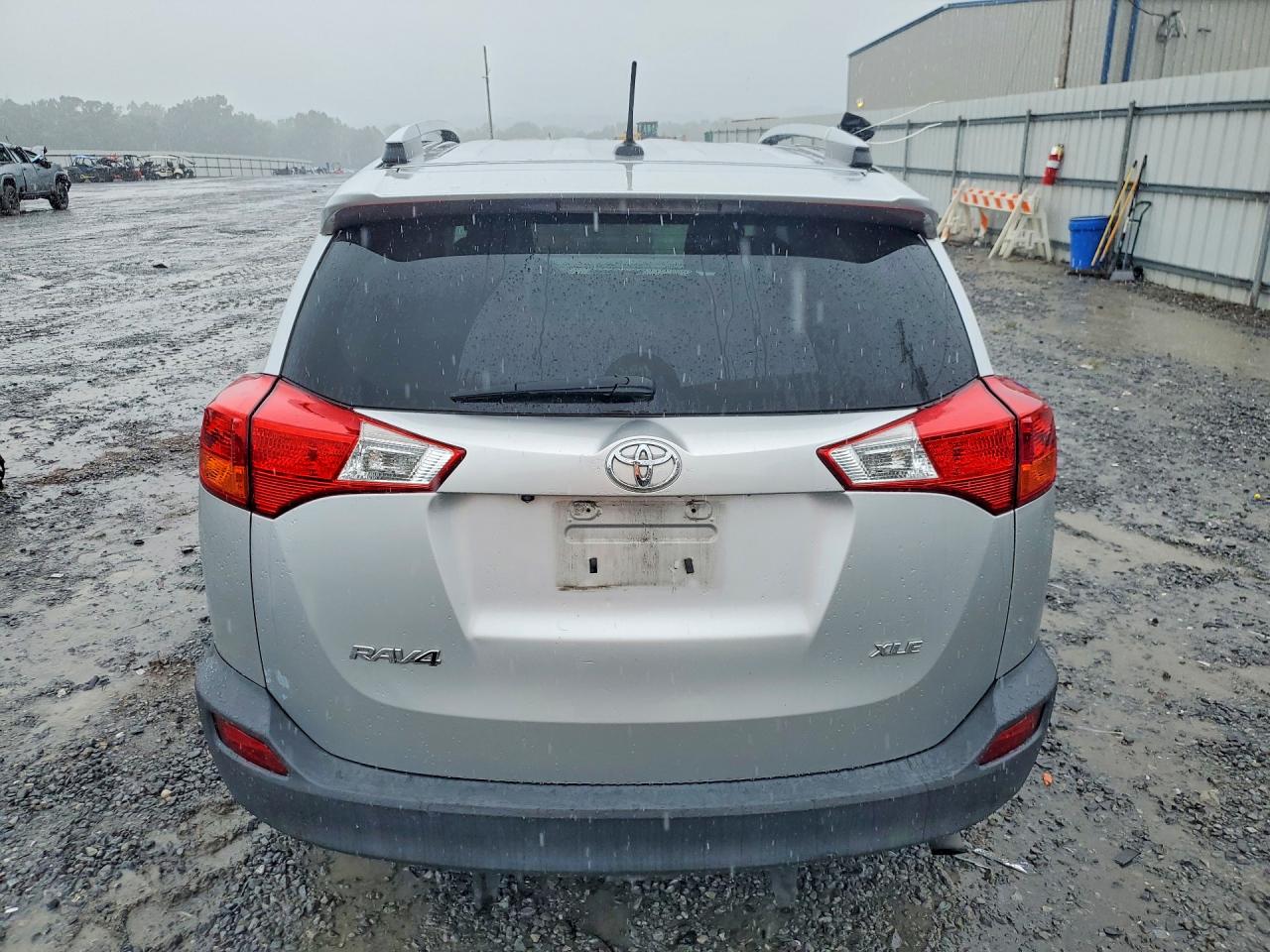 2015 Toyota Rav4 Xle Silver vin: 2T3WFREV2FW192043