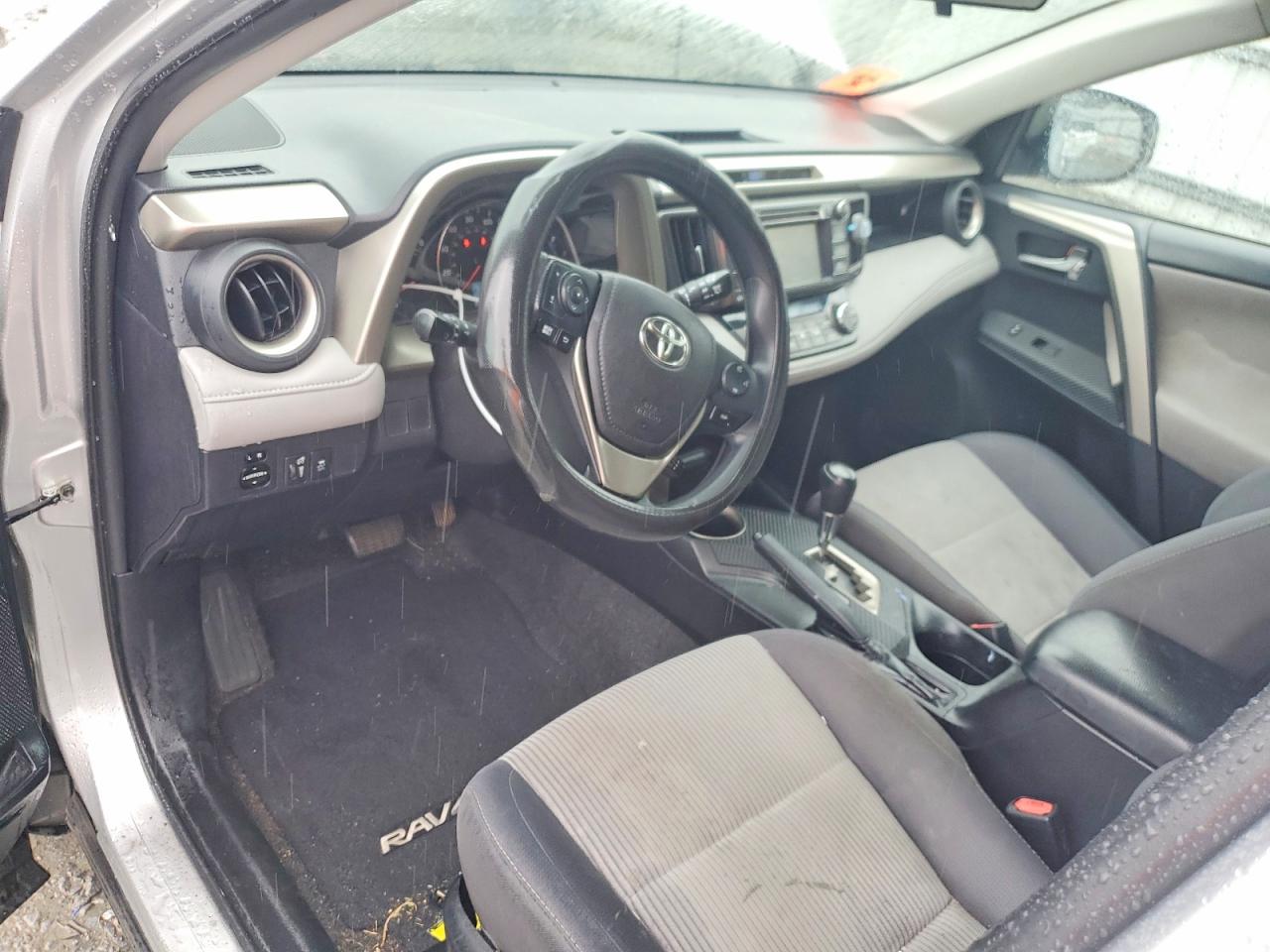 2015 Toyota Rav4 Xle Silver vin: 2T3WFREV2FW192043