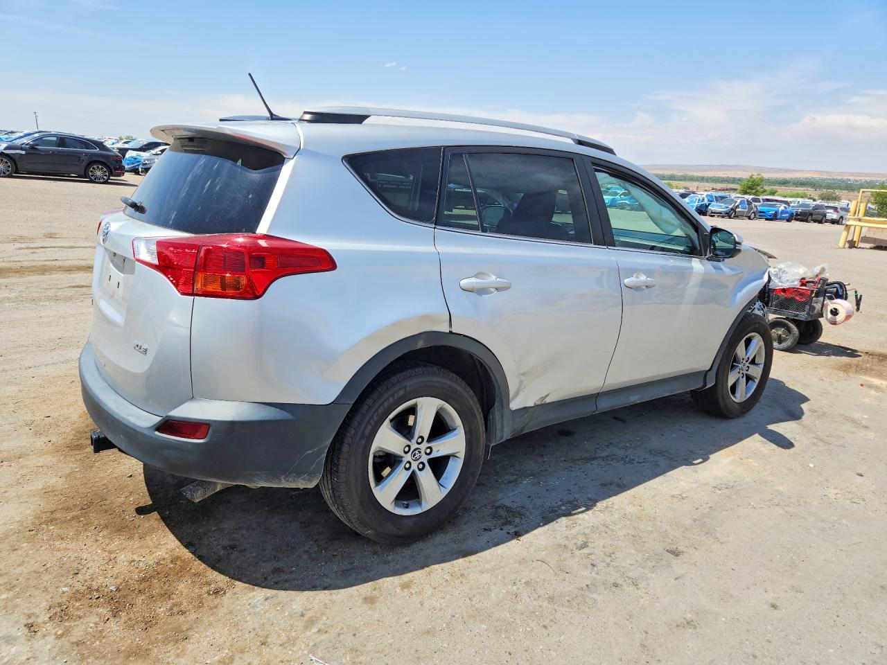 2015 Toyota Rav4 Xle Silver vin: 2T3WFREV2FW197193