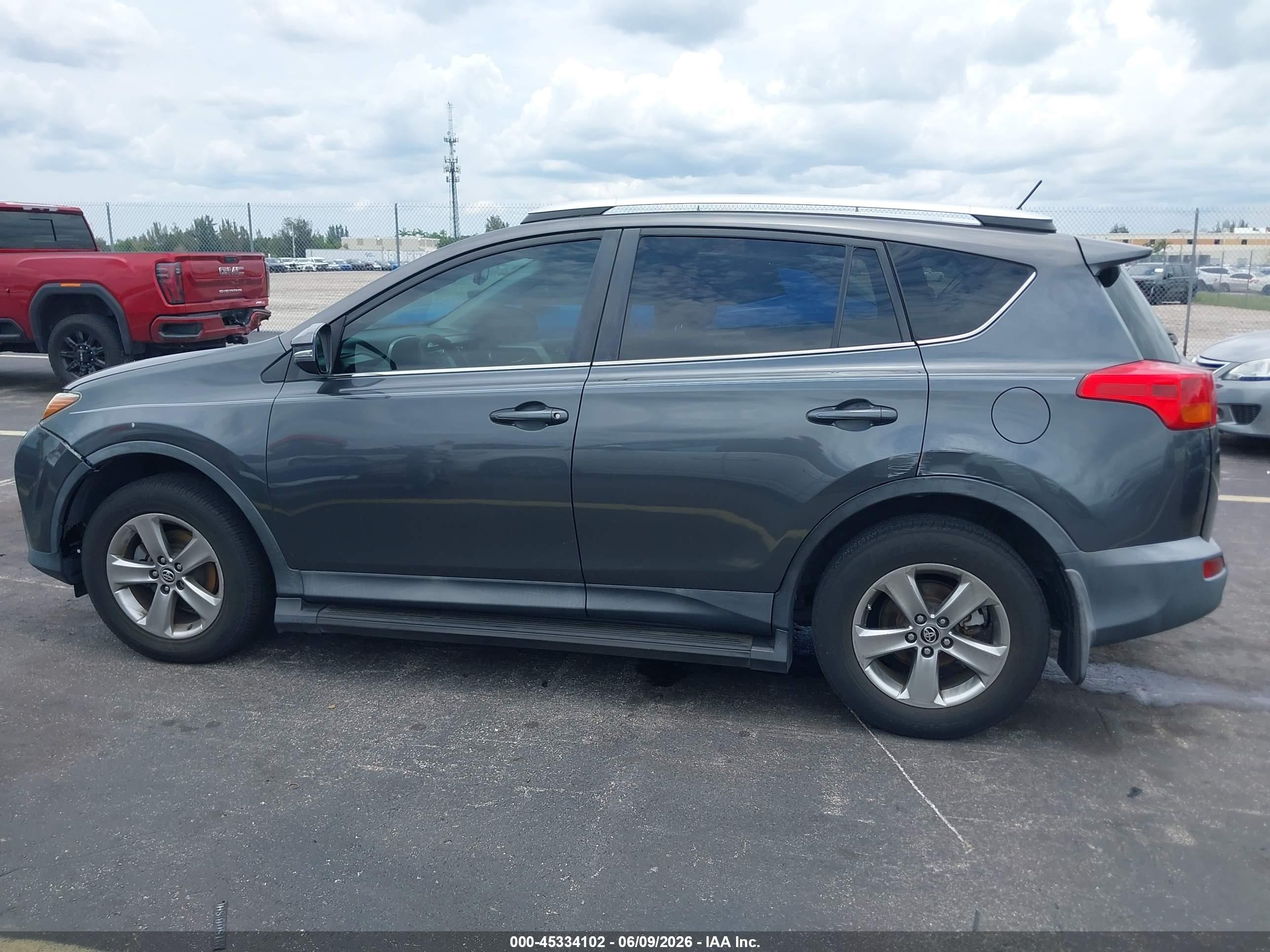 2015 Toyota Rav4 Xle Gray vin: 2T3WFREV2FW198408