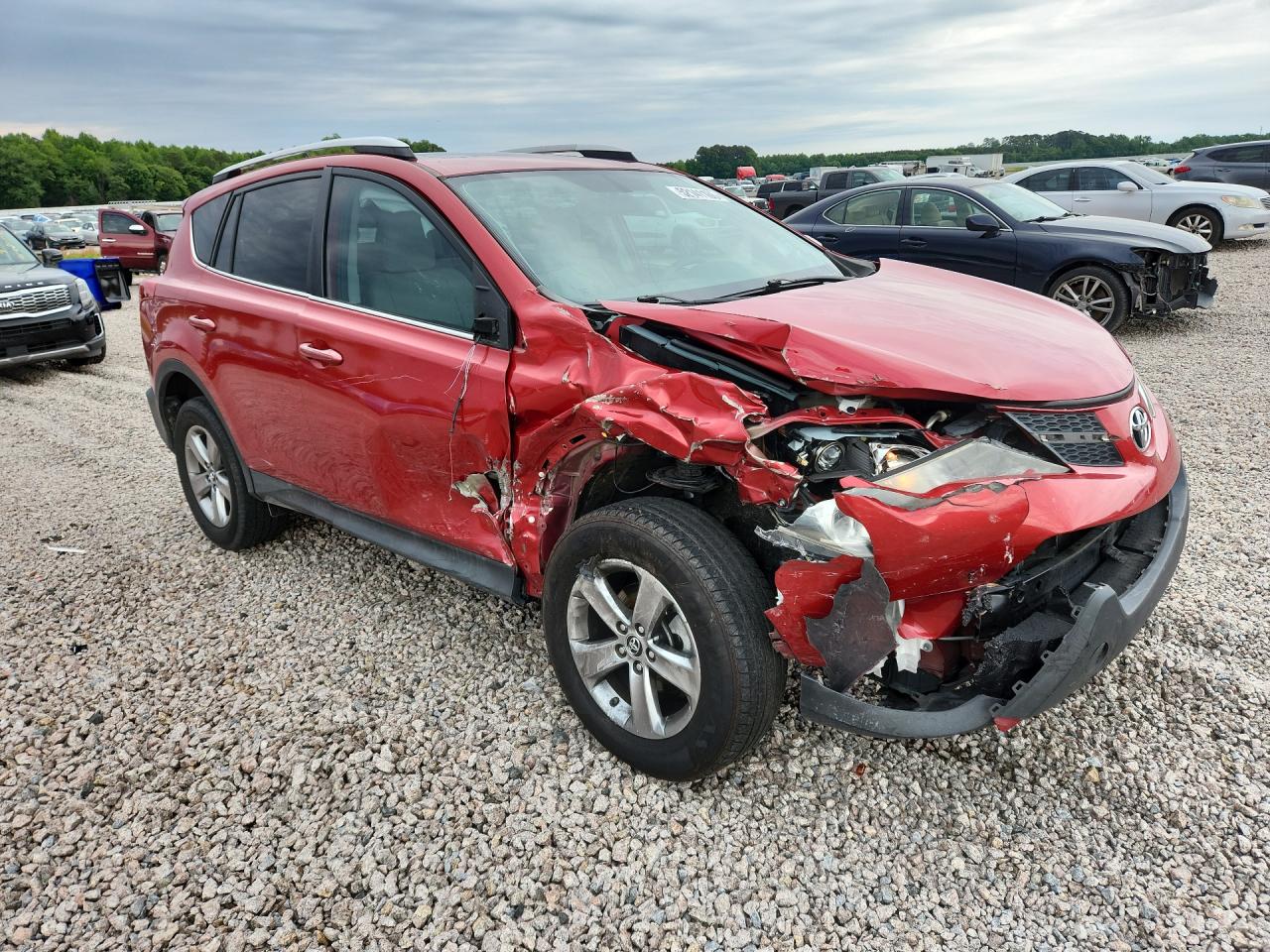 2015 Toyota Rav4 Red vin: 2T3WFREV2FW224697