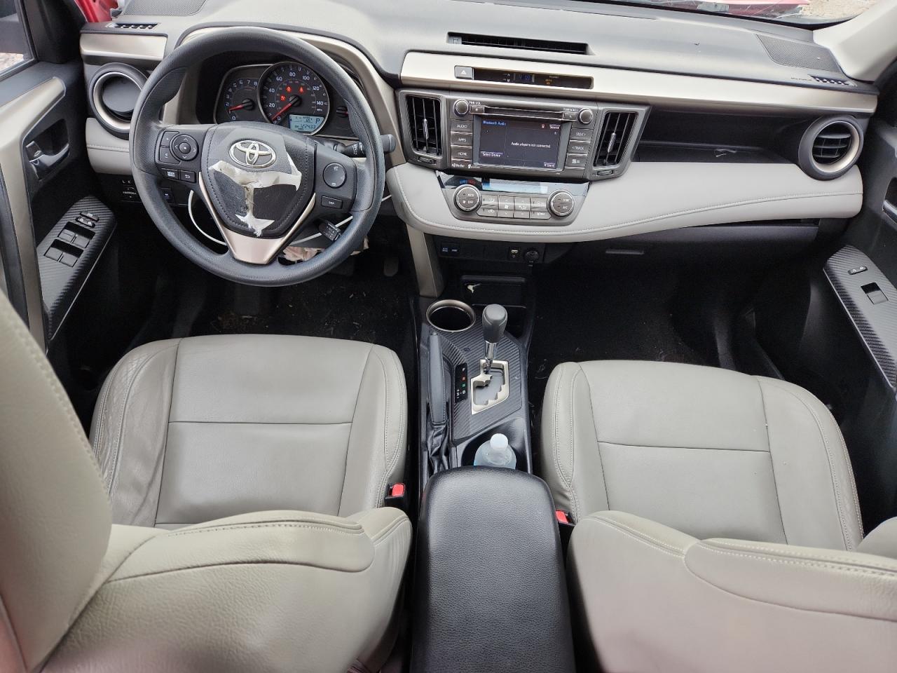 2015 Toyota Rav4 Red vin: 2T3WFREV2FW224697