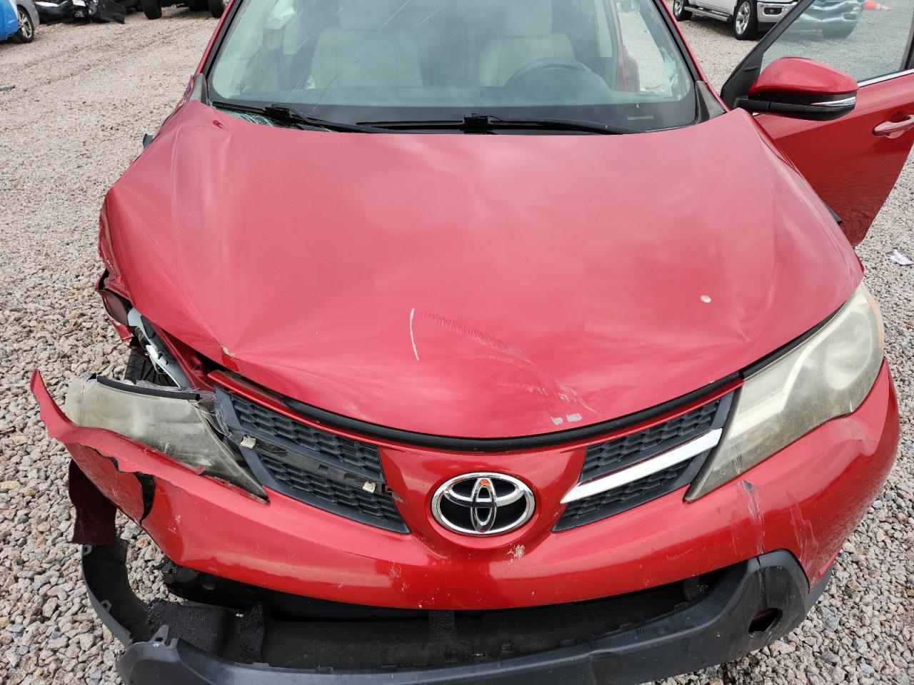 2015 Toyota Rav4 Red vin: 2T3WFREV2FW224697