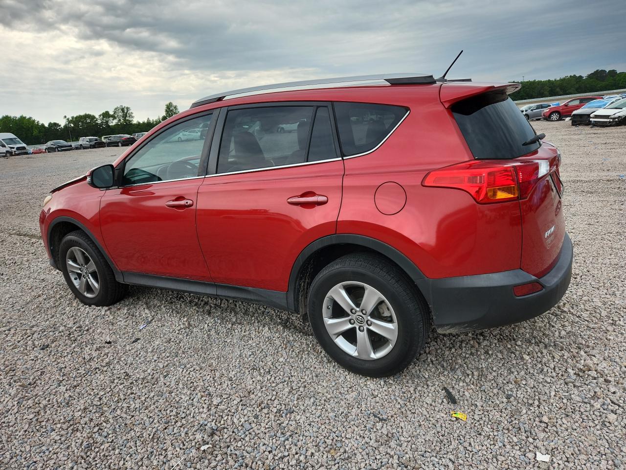 2015 Toyota Rav4 Red vin: 2T3WFREV2FW224697