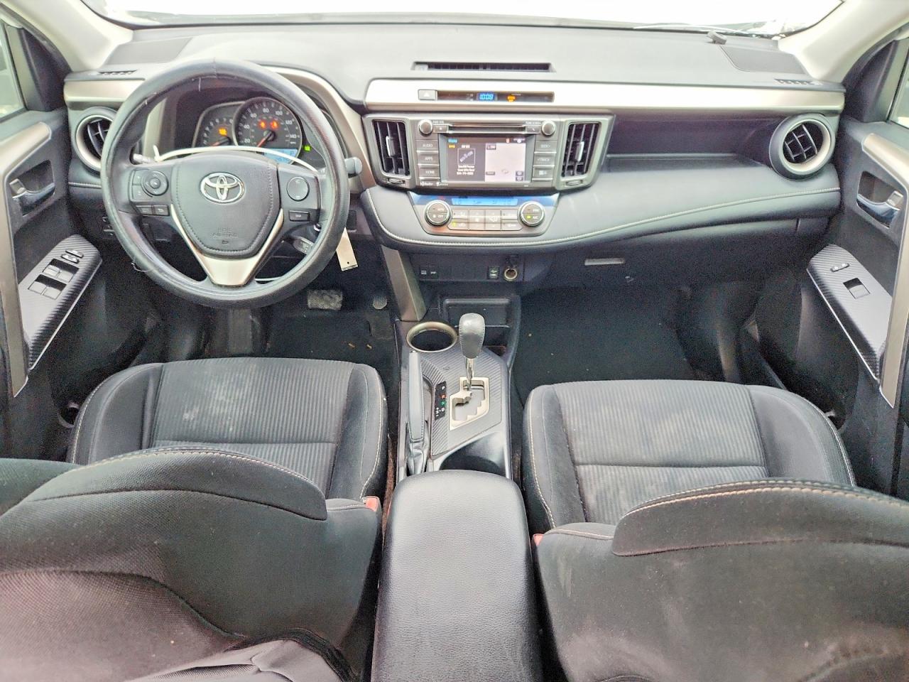 2015 Toyota Rav4 Xle White vin: 2T3WFREV2FW230676