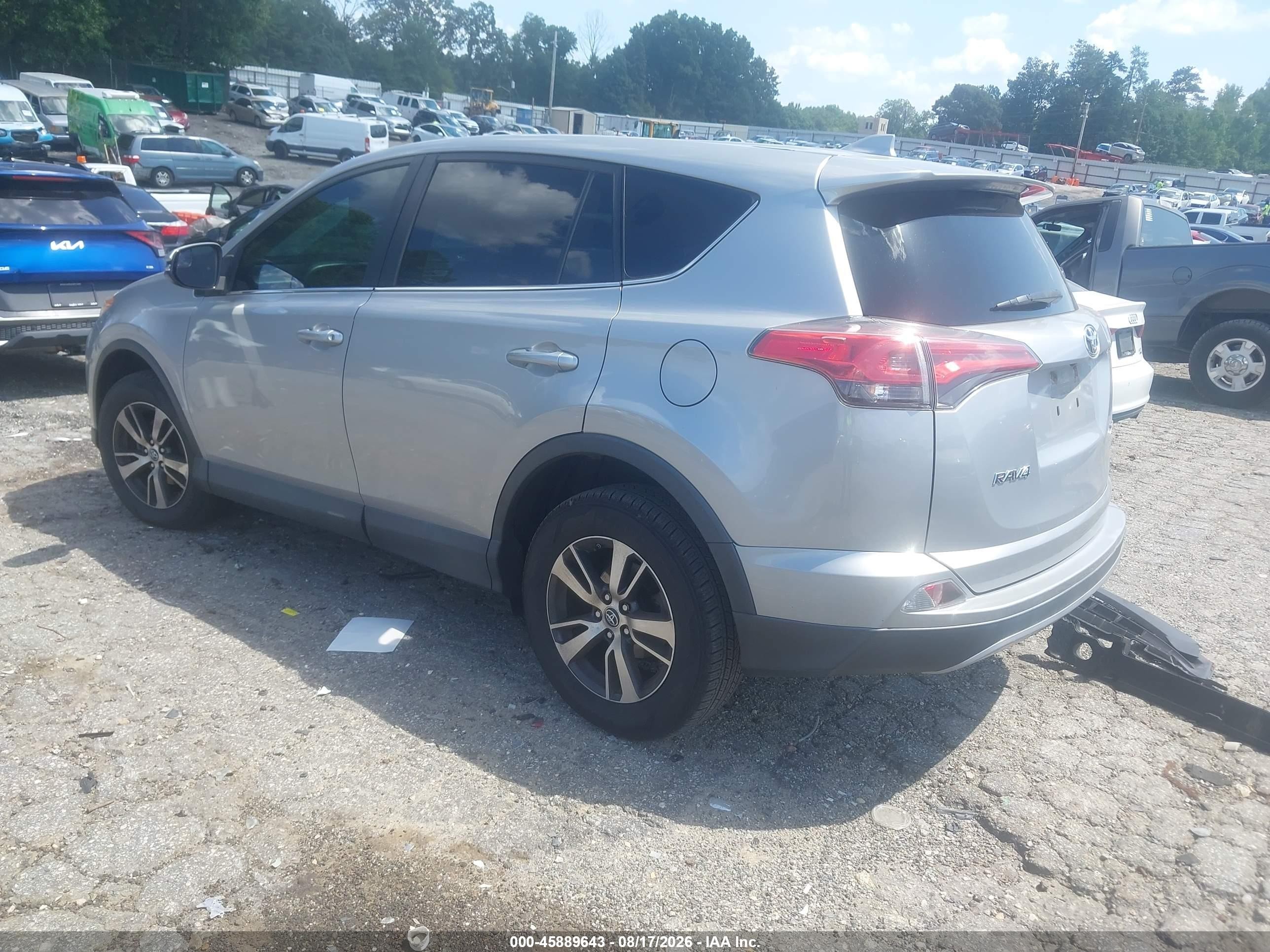 2018 Toyota Rav4 Xle Silver vin: 2T3WFREV2JW456273