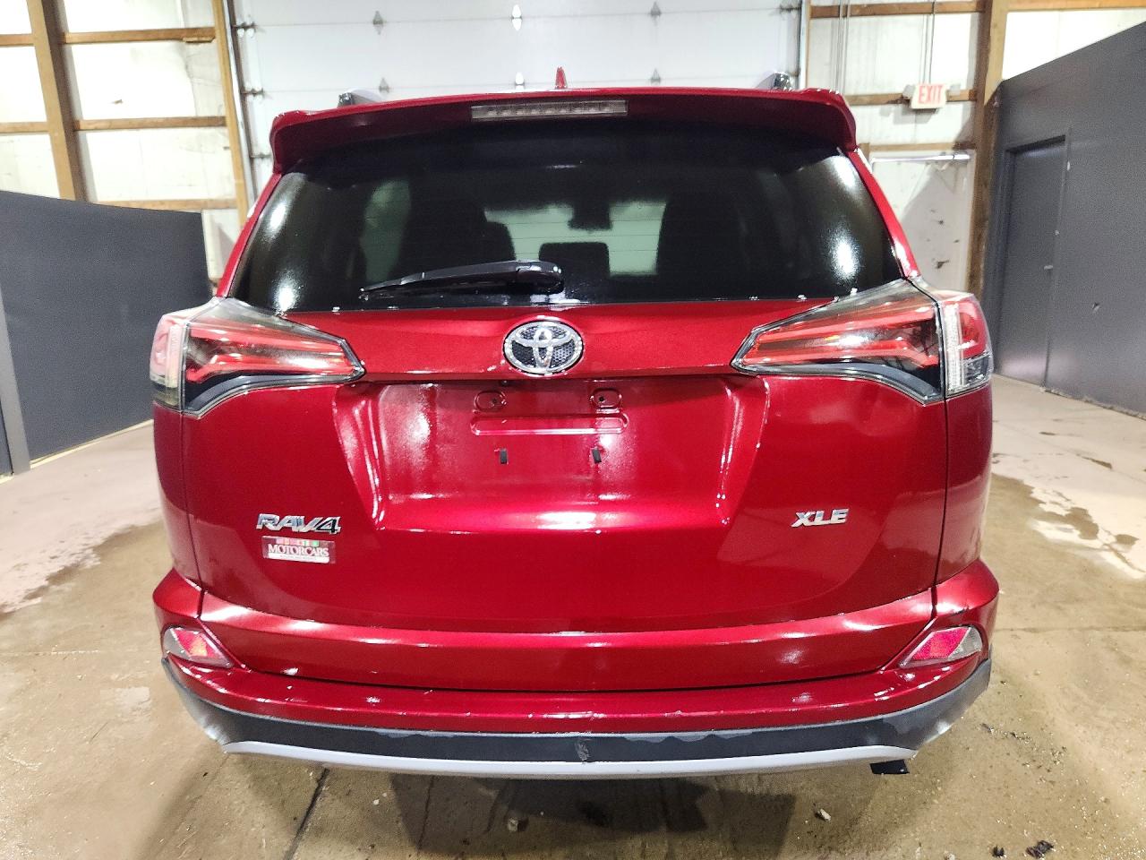 2018 Toyota Rav4 Xle Maroon vin: 2T3WFREV2JW474918