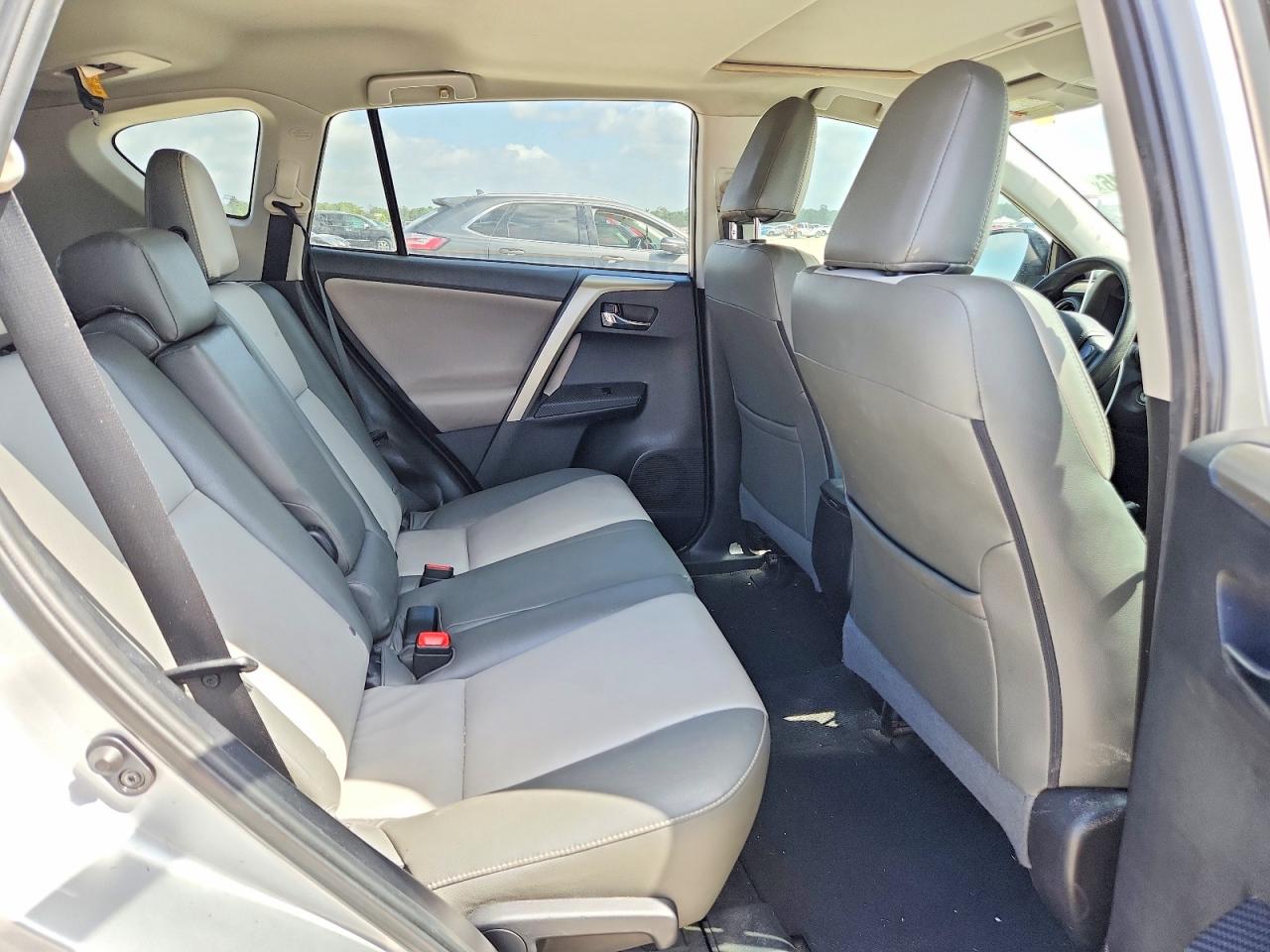 2014 Toyota Rav4 Xle Silver vin: 2T3WFREV3EW123487