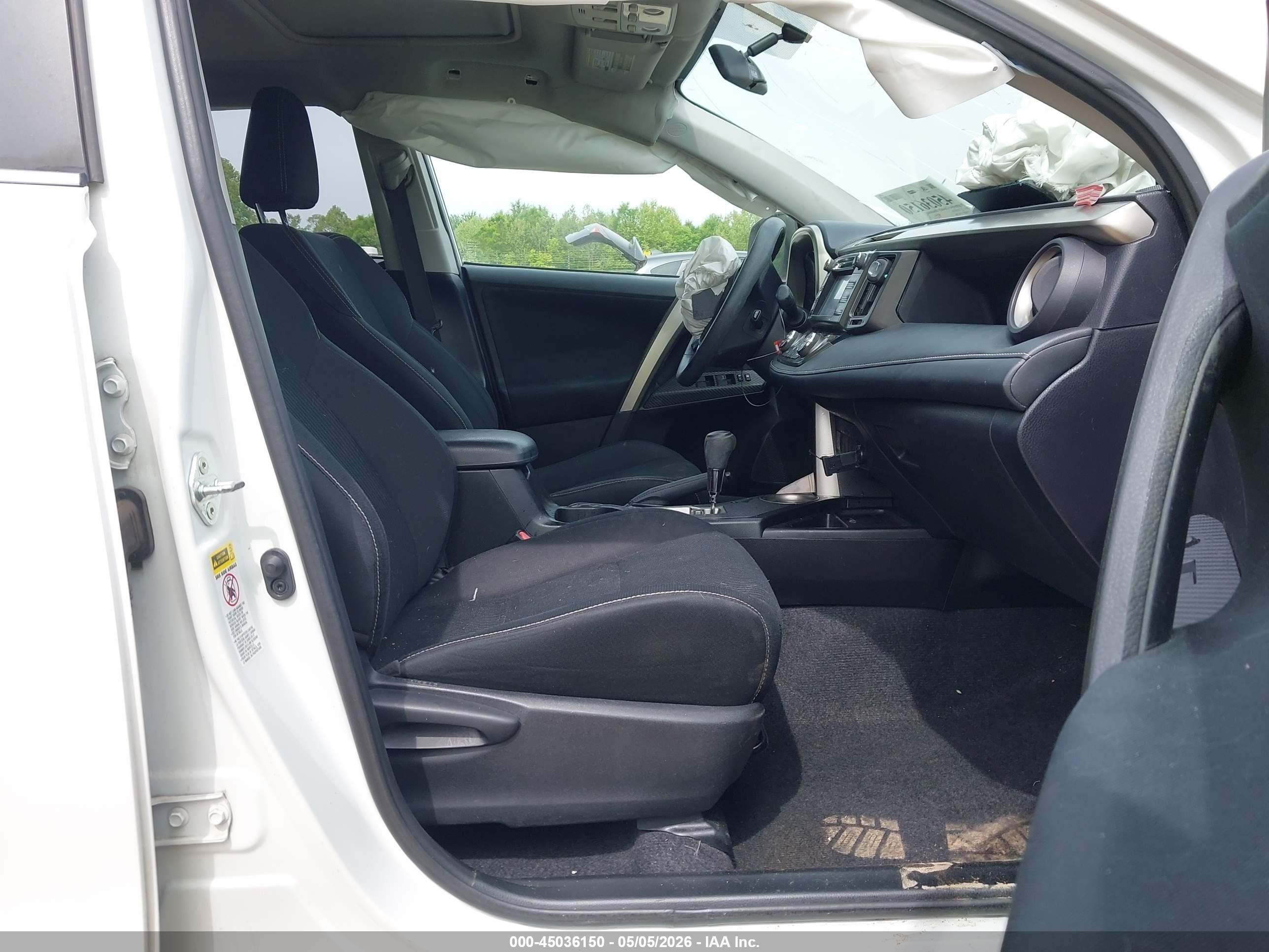 2015 Toyota Rav4 Xle Белый vin: 2T3WFREV3FW137648